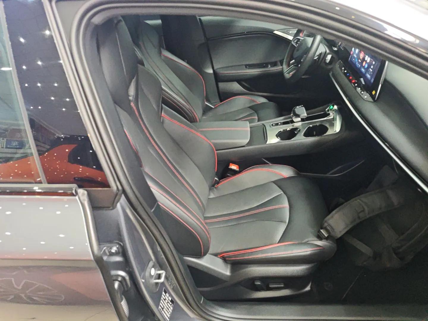 MG 7 2023 2.0T Automatic Trophy+ Ignition Glory Edition — миниатюра 23