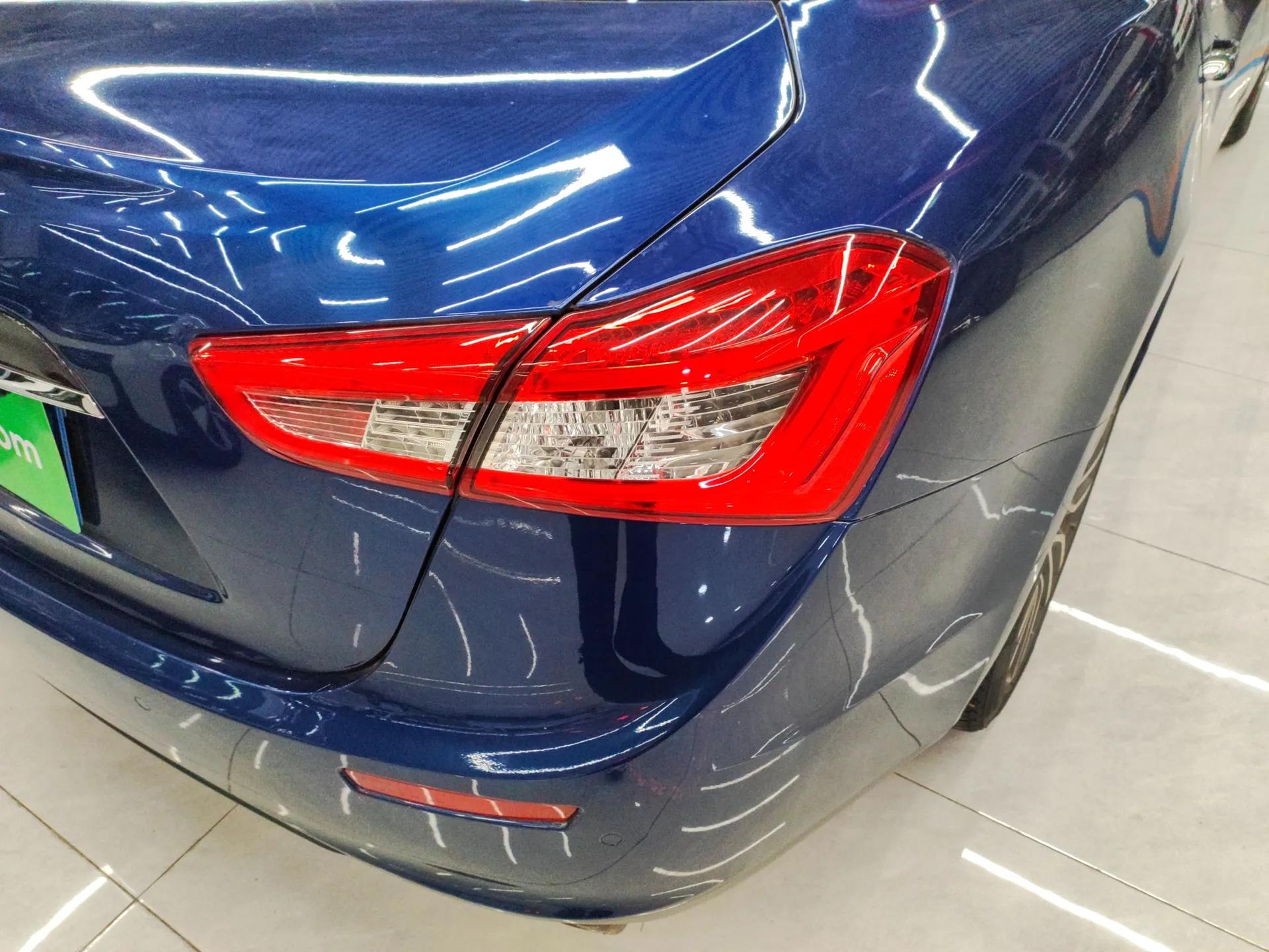 Maserati Ghibli 2017 3.0T Standard Edition — миниатюра 8