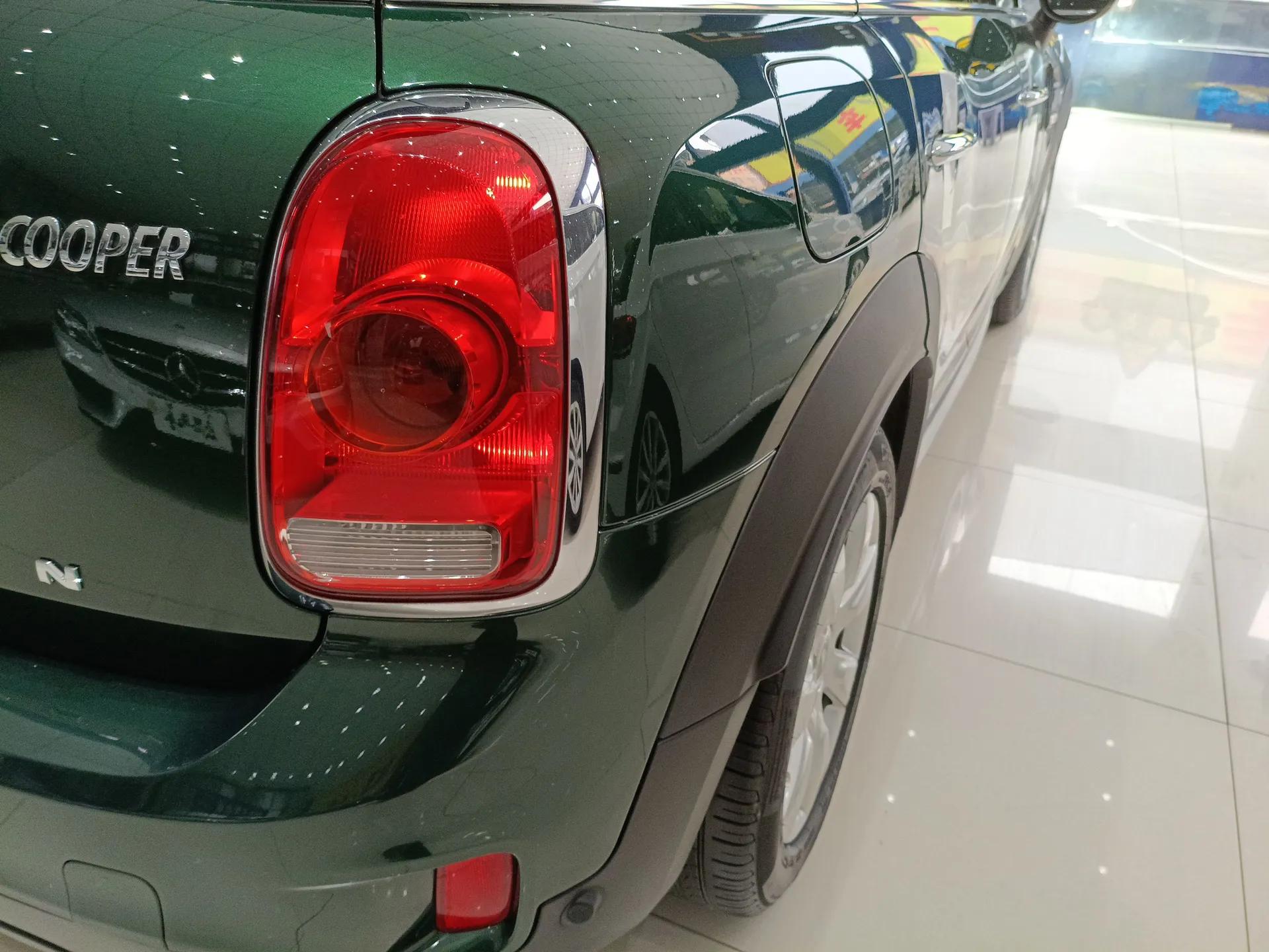MINI Countryman 2018 1.5T COOPER Special Edition — миниатюра 6