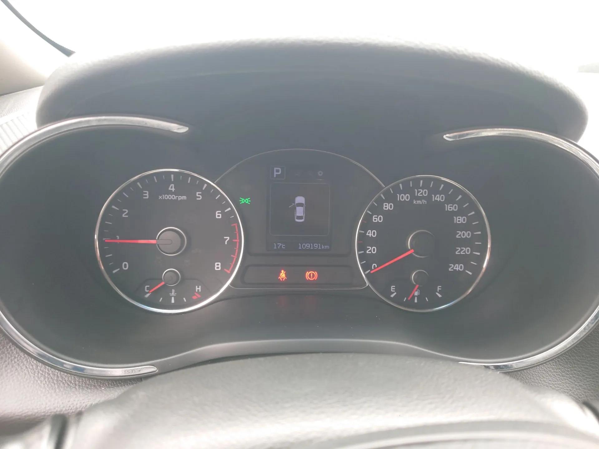 Kia K3 2016 1.6L Automatic GL — миниатюра 15