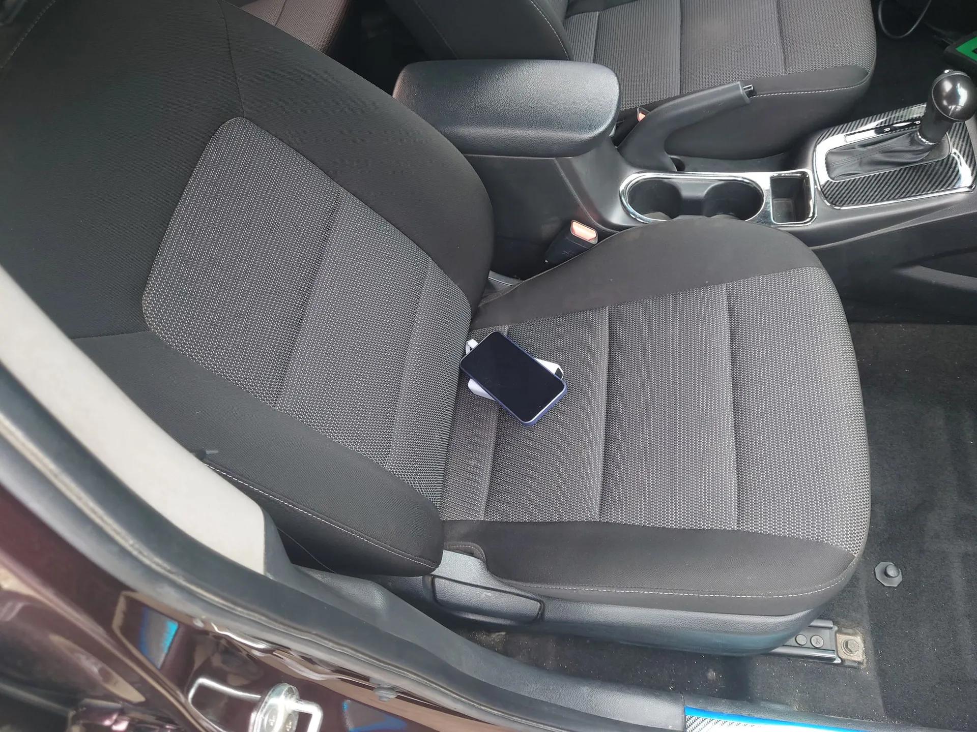 Kia K3 2016 1.6L Automatic GL — миниатюра 23