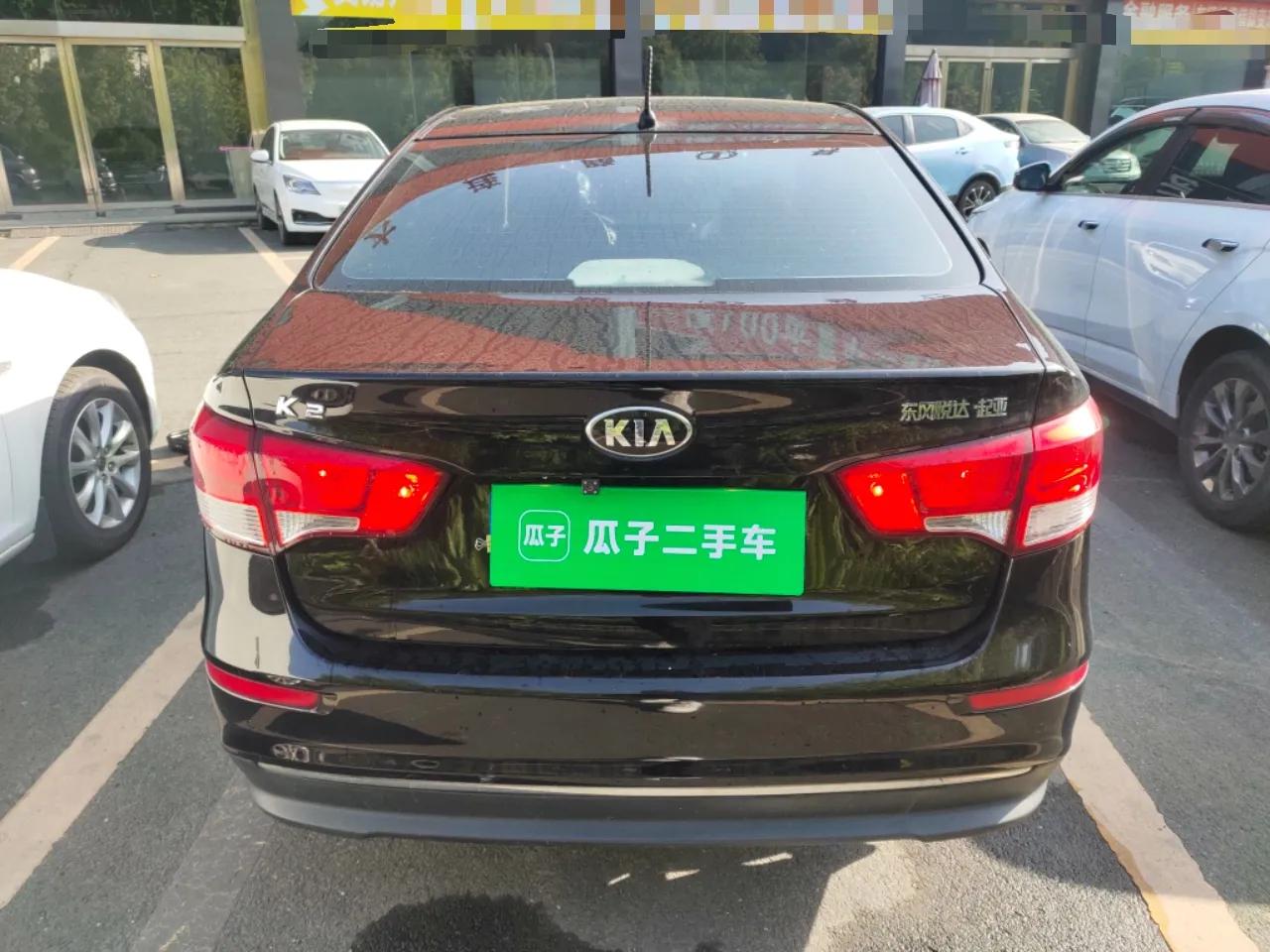 Kia K2 2015 Sedan 1.4L Automatic GLS — миниатюра 3