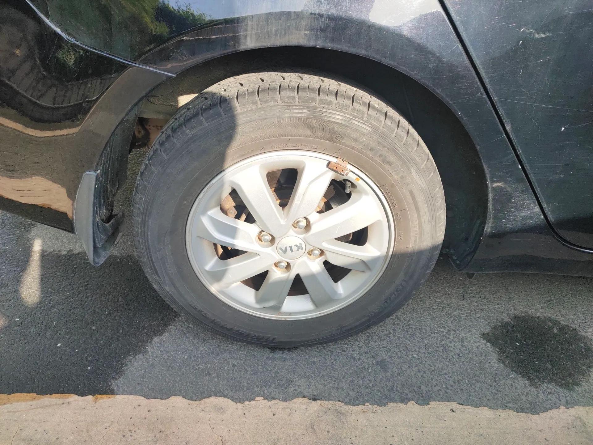 Kia K2 2015 Sedan 1.4L Automatic GLS — миниатюра 10