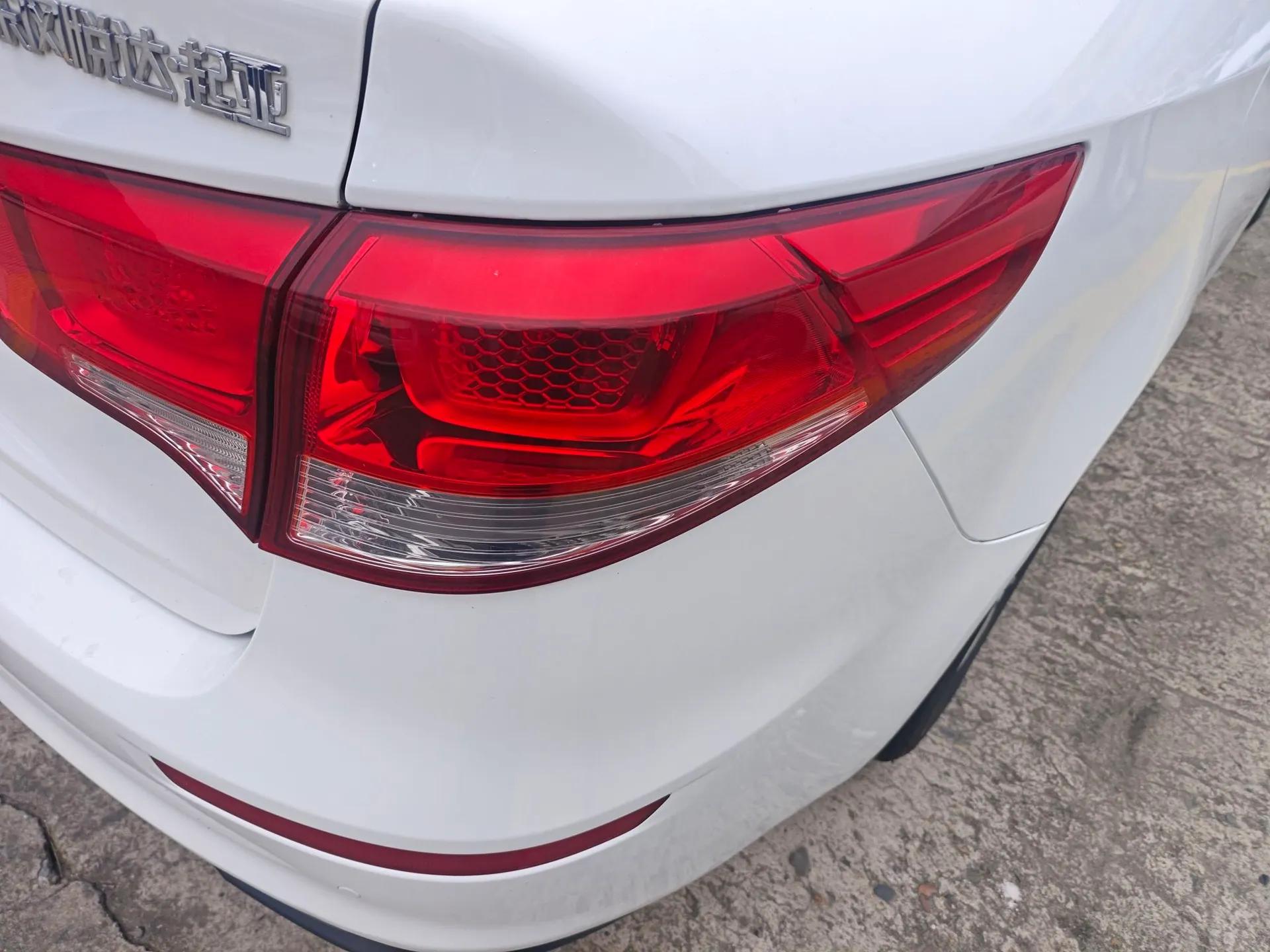 Kia K2 2015 Sedan 1.4L Automatic GLS — миниатюра 7