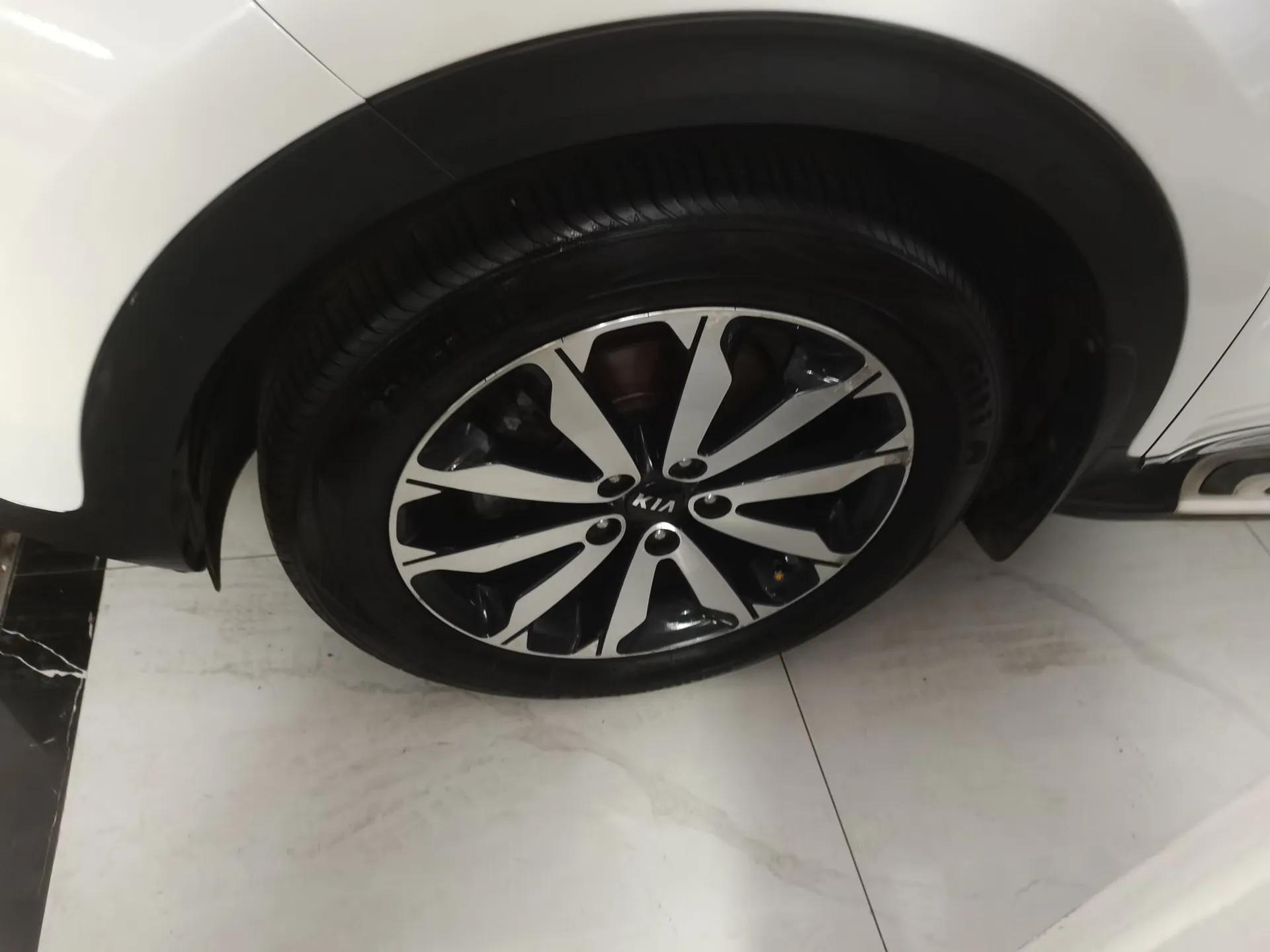 Kia KX5 2016 1.6T Automatic Two-Wheel Drive DLX — миниатюра 8