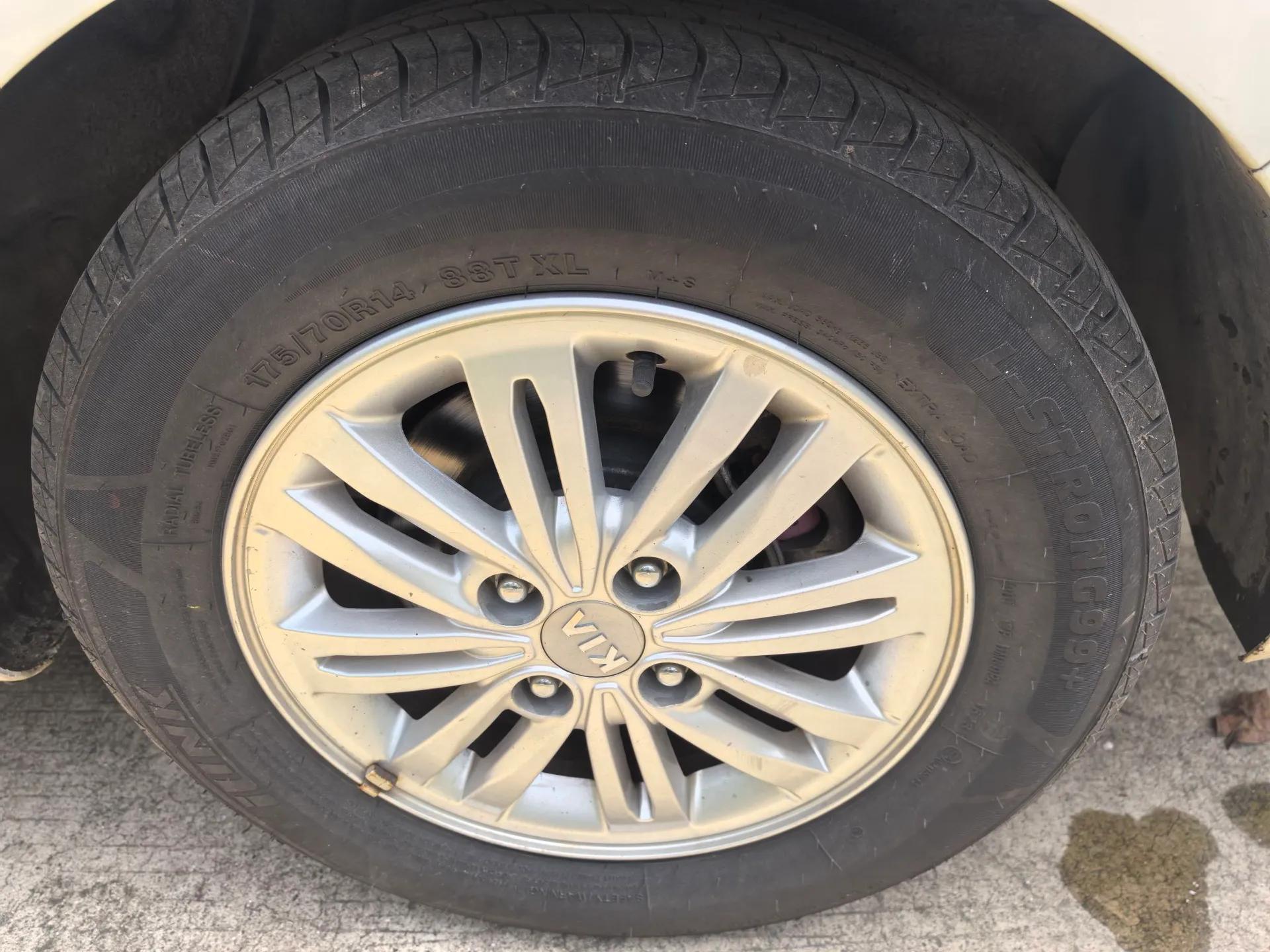 Kia Pegas 2017 1.4L Manual Value Edition — миниатюра 8