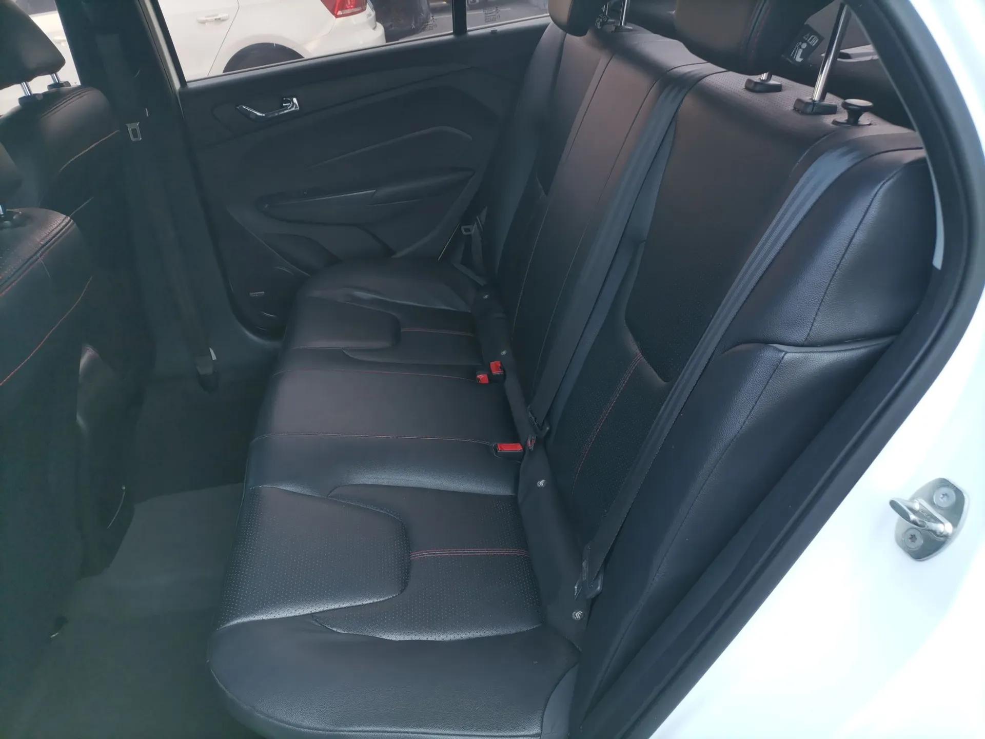 Chery Arrizo 5 2017 1.5L Manual Lingchao Edition — миниатюра 20