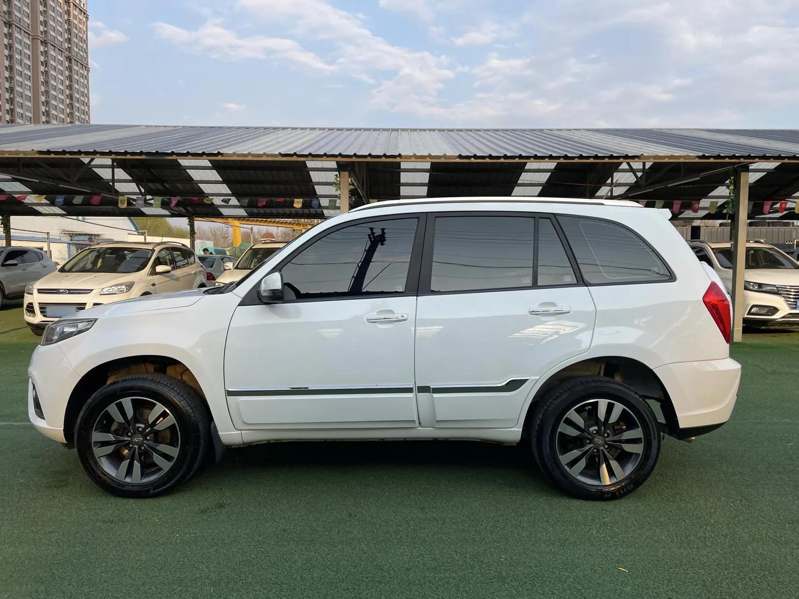 Chery Tiggo 3 2016 1.6L Manual ZhiShang Edition — миниатюра 4