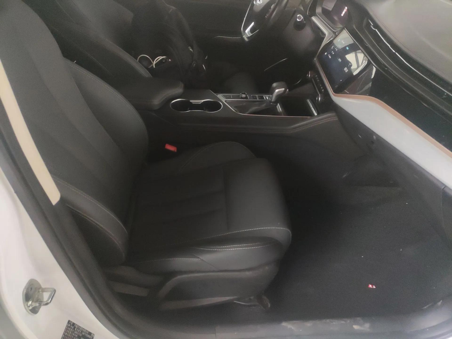 Chery Arrizo 5 PLUS 2021 Xiao AI 1.5T CVT PLUS Trim — миниатюра 23