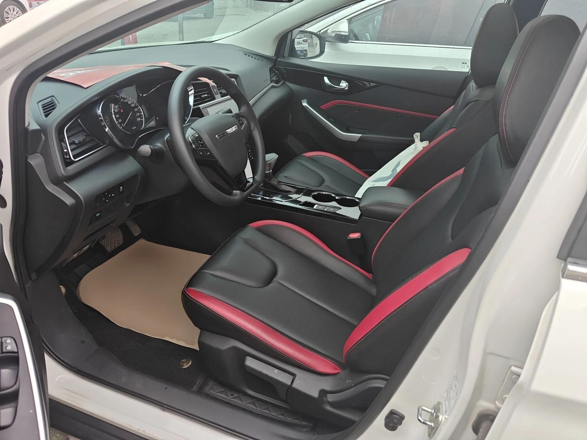 Venucia D60 2020 1.6L XL CVT Enjoyment Edition — миниатюра 18