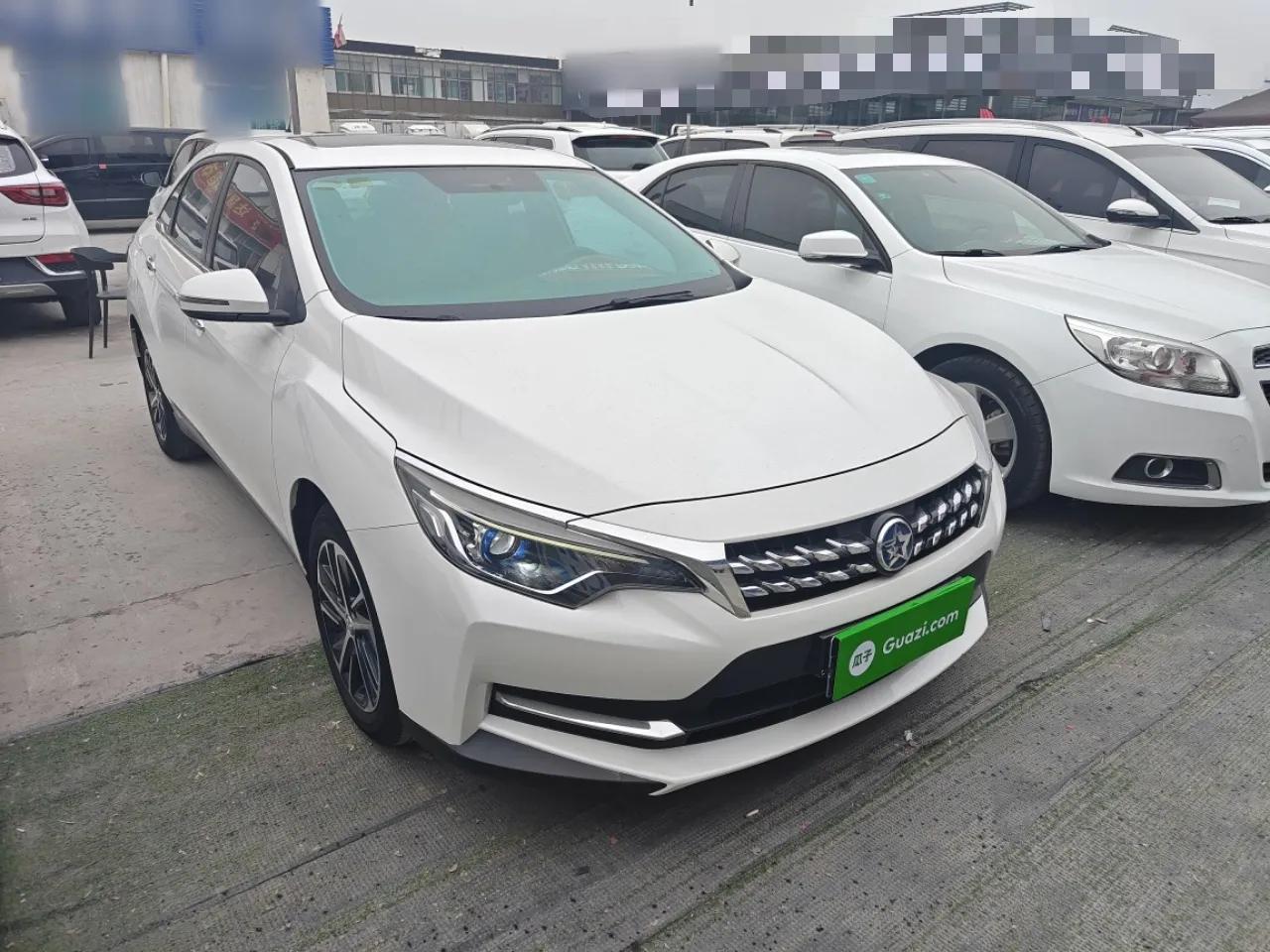 Venucia D60 2020 1.6L XL CVT Enjoyment Edition — миниатюра 3