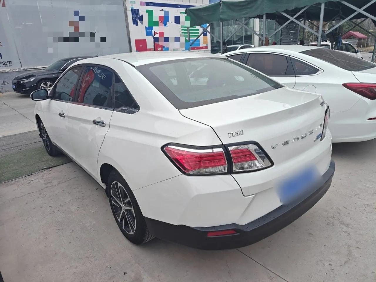 Venucia D60 2020 1.6L XL CVT Enjoyment Edition — миниатюра 4