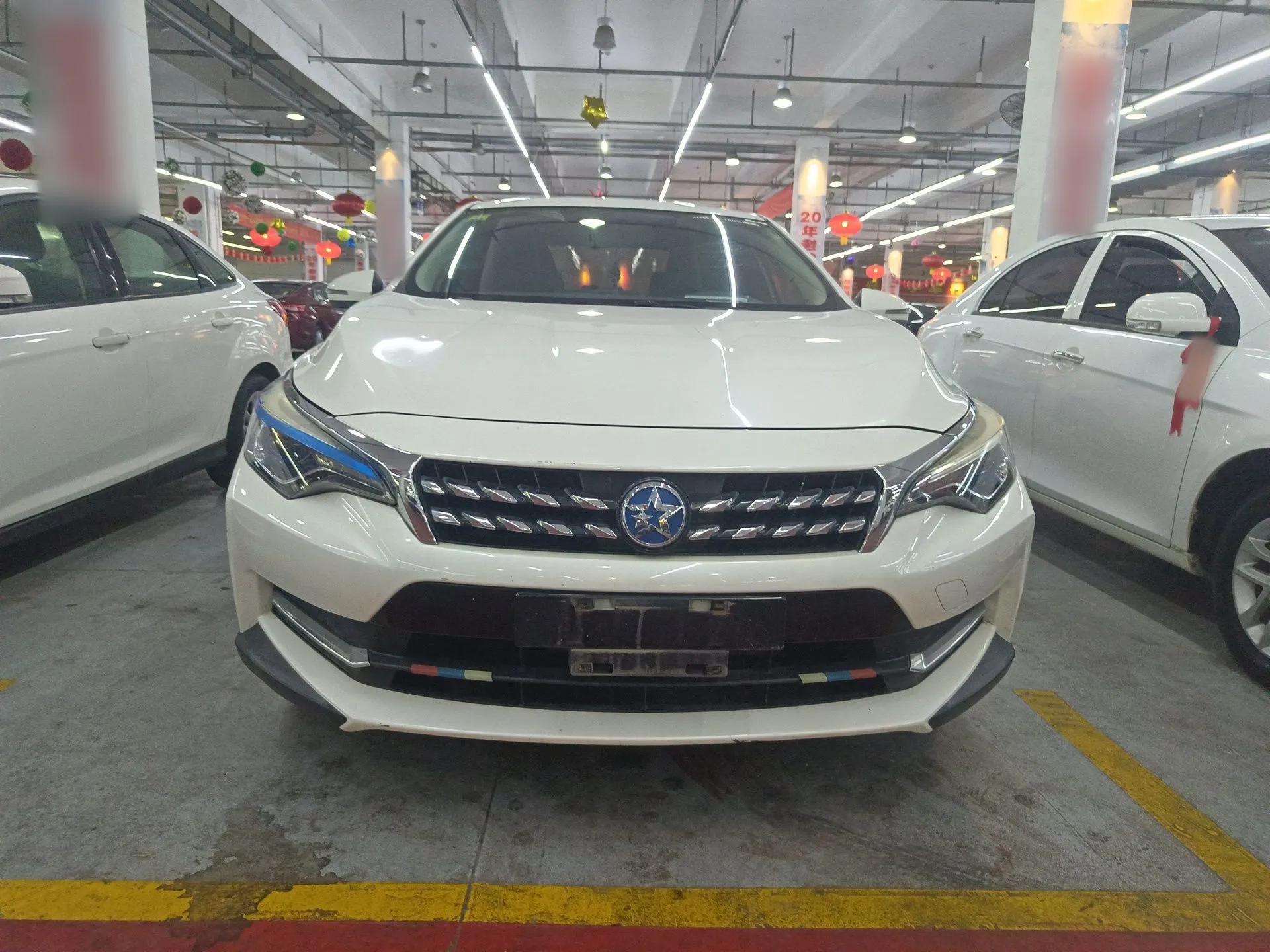 Venucia D60 2018 1.6L CVT Smart Connect Elite Edition — миниатюра 2