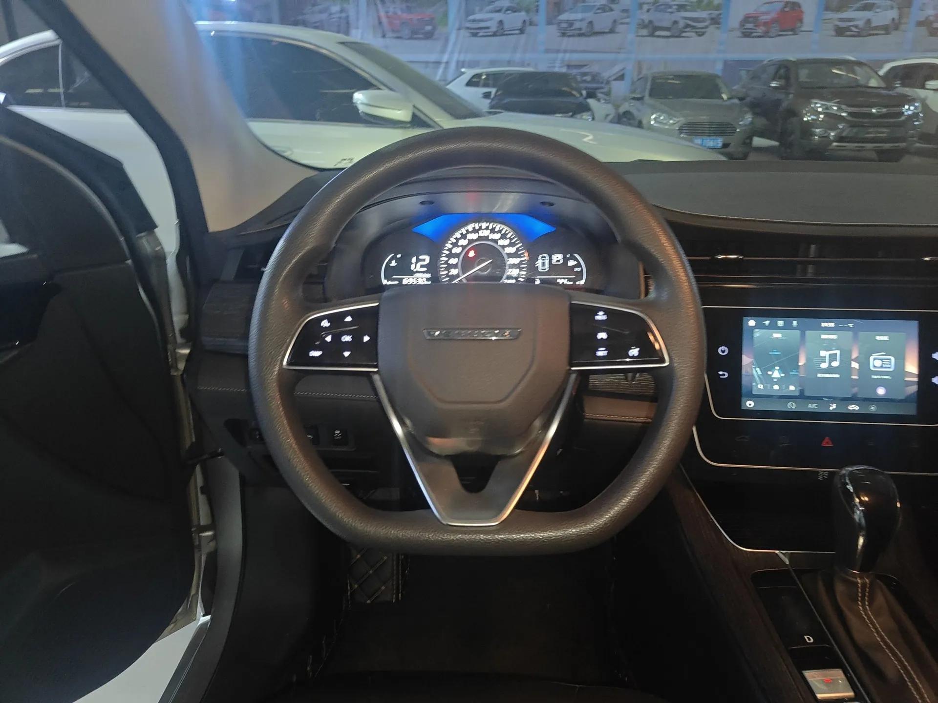 Venucia D60 2021 PLUS 1.6L XL CVT Yue Ling Edition — миниатюра 14