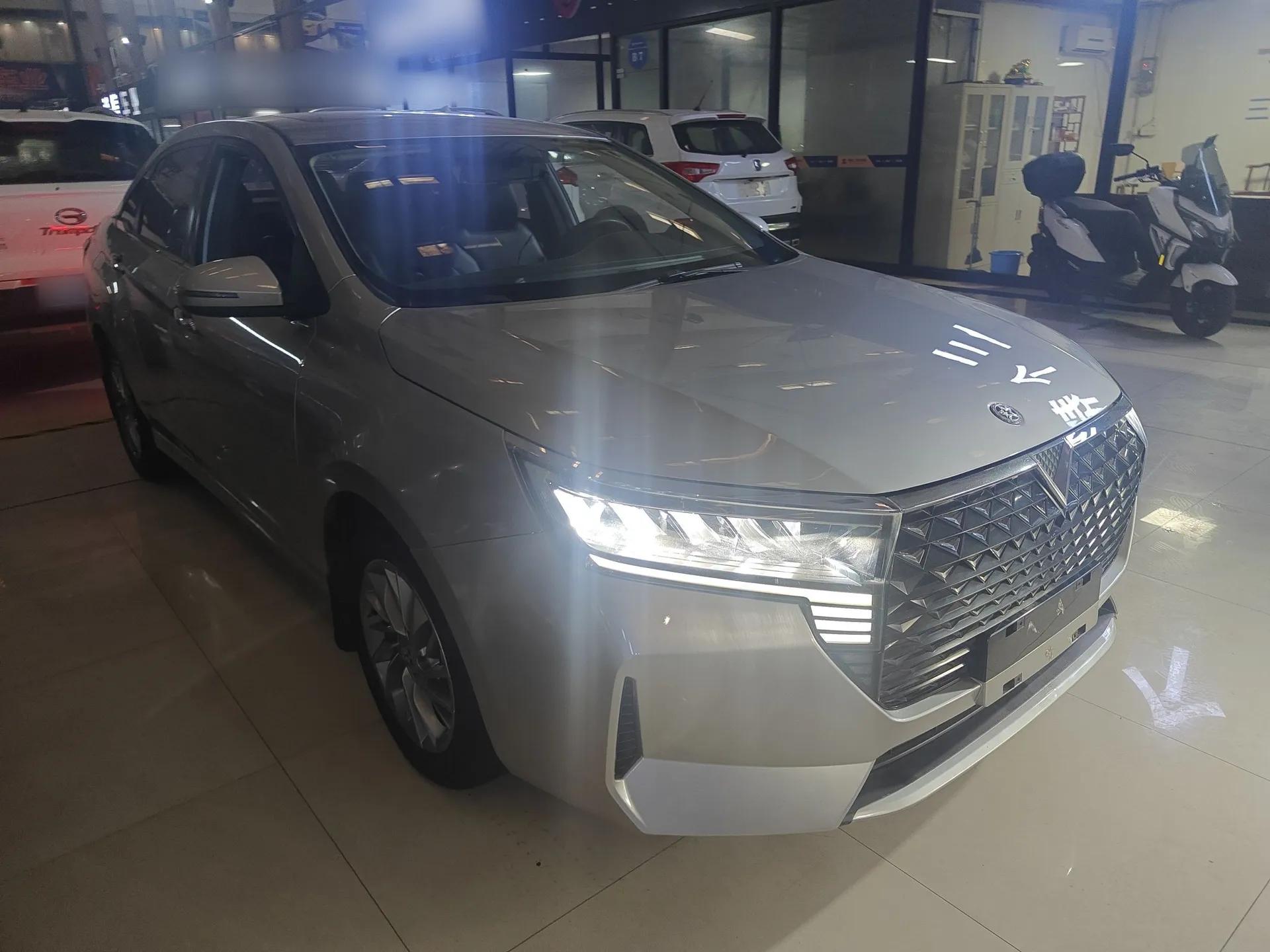 Venucia D60 2021 PLUS 1.6L XL CVT Yue Ling Edition — миниатюра 3
