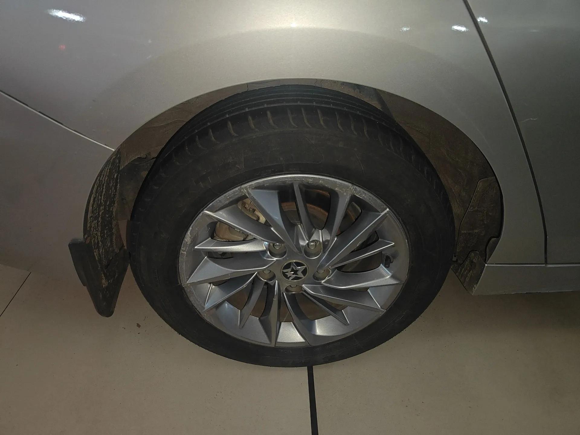 Venucia D60 2021 PLUS 1.6L XL CVT Yue Ling Edition — миниатюра 10