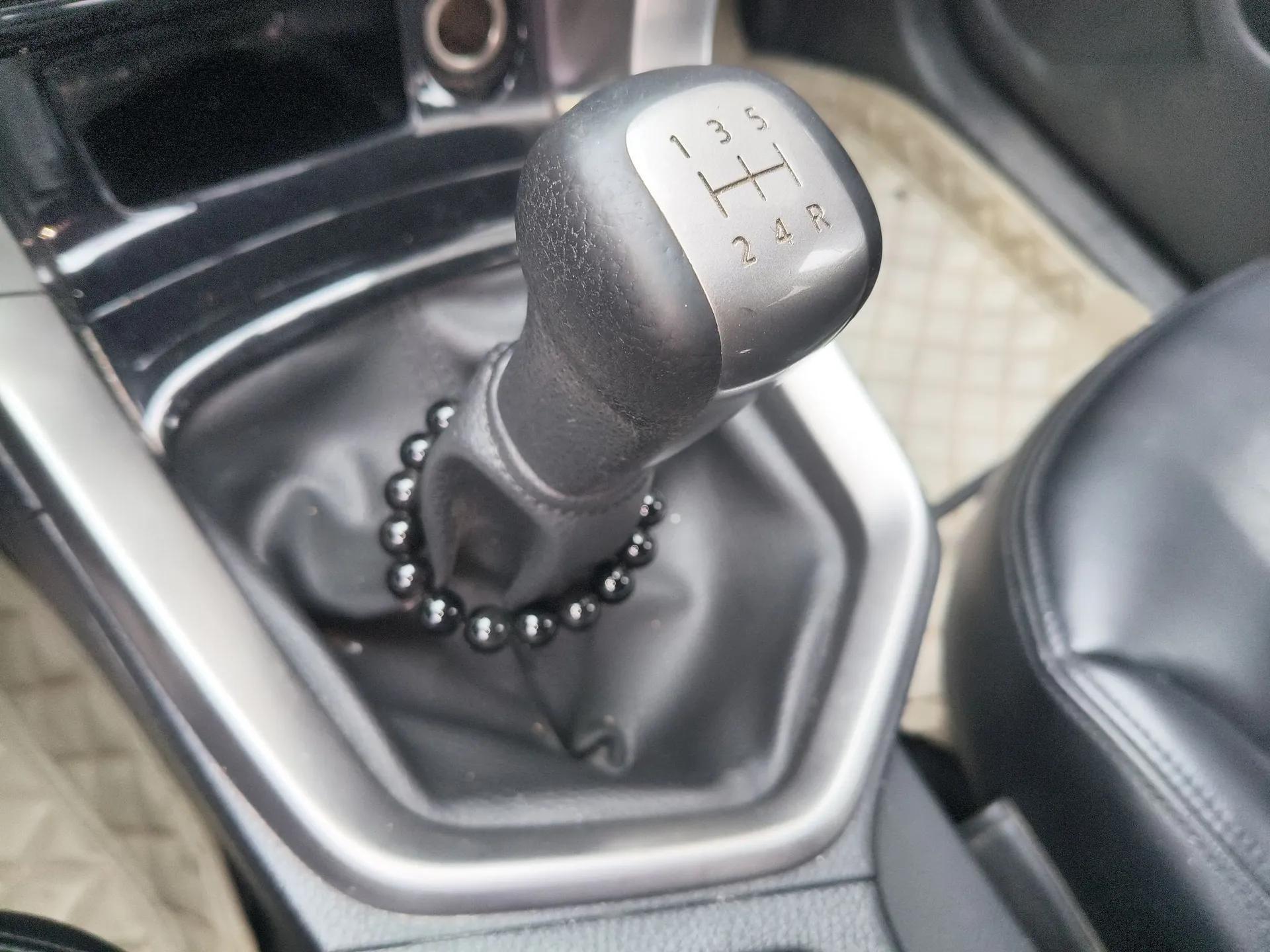 Venucia T70 2015 1.6L Manual Ruixing Edition — миниатюра 11