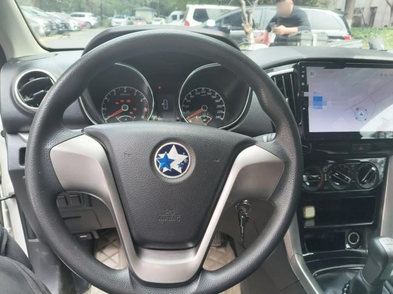 Venucia T70 2015 1.6L Manual Ruixing Edition — миниатюра 7