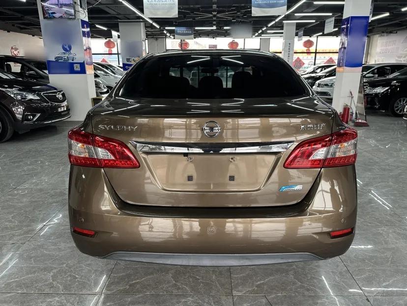 Nissan Sylphy 2014 1.6XV CVT Deluxe Edition — миниатюра 3