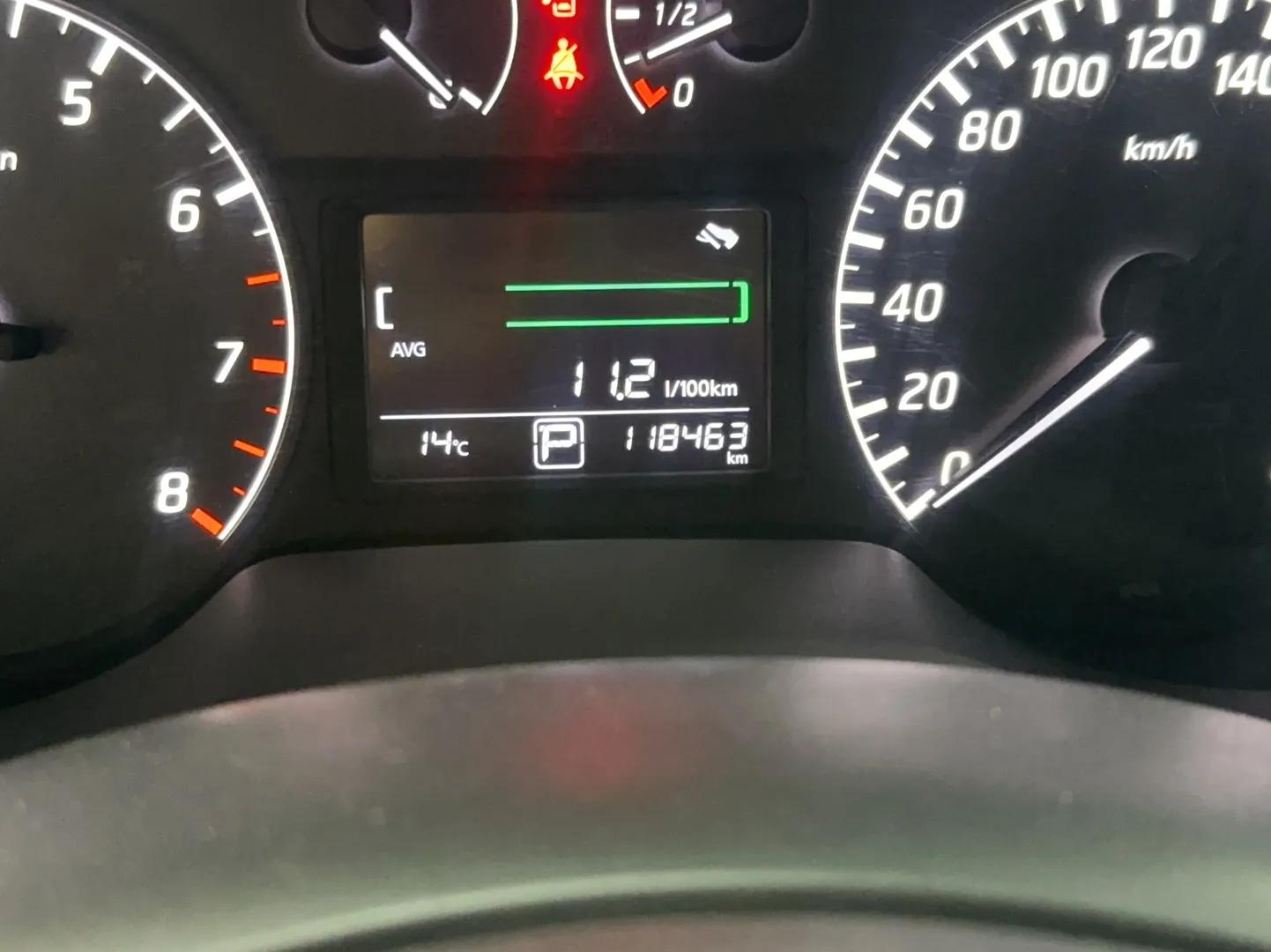 Nissan Sylphy 2014 1.6XV CVT Deluxe Edition — миниатюра 10