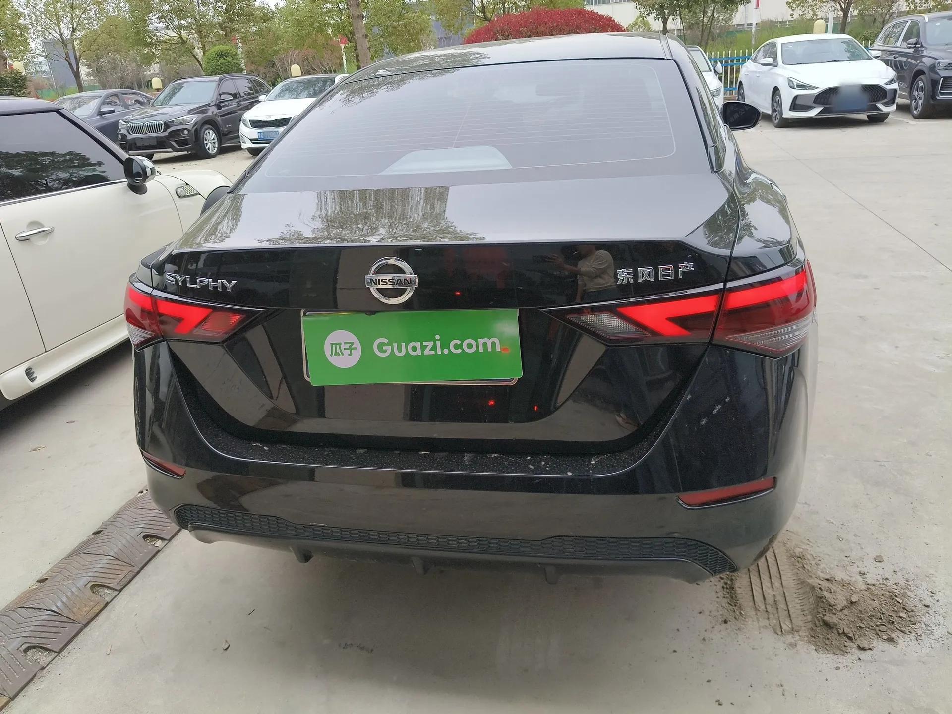Nissan Sylphy 2022 1.6L XL CVT Enjoyment Edition — миниатюра 5