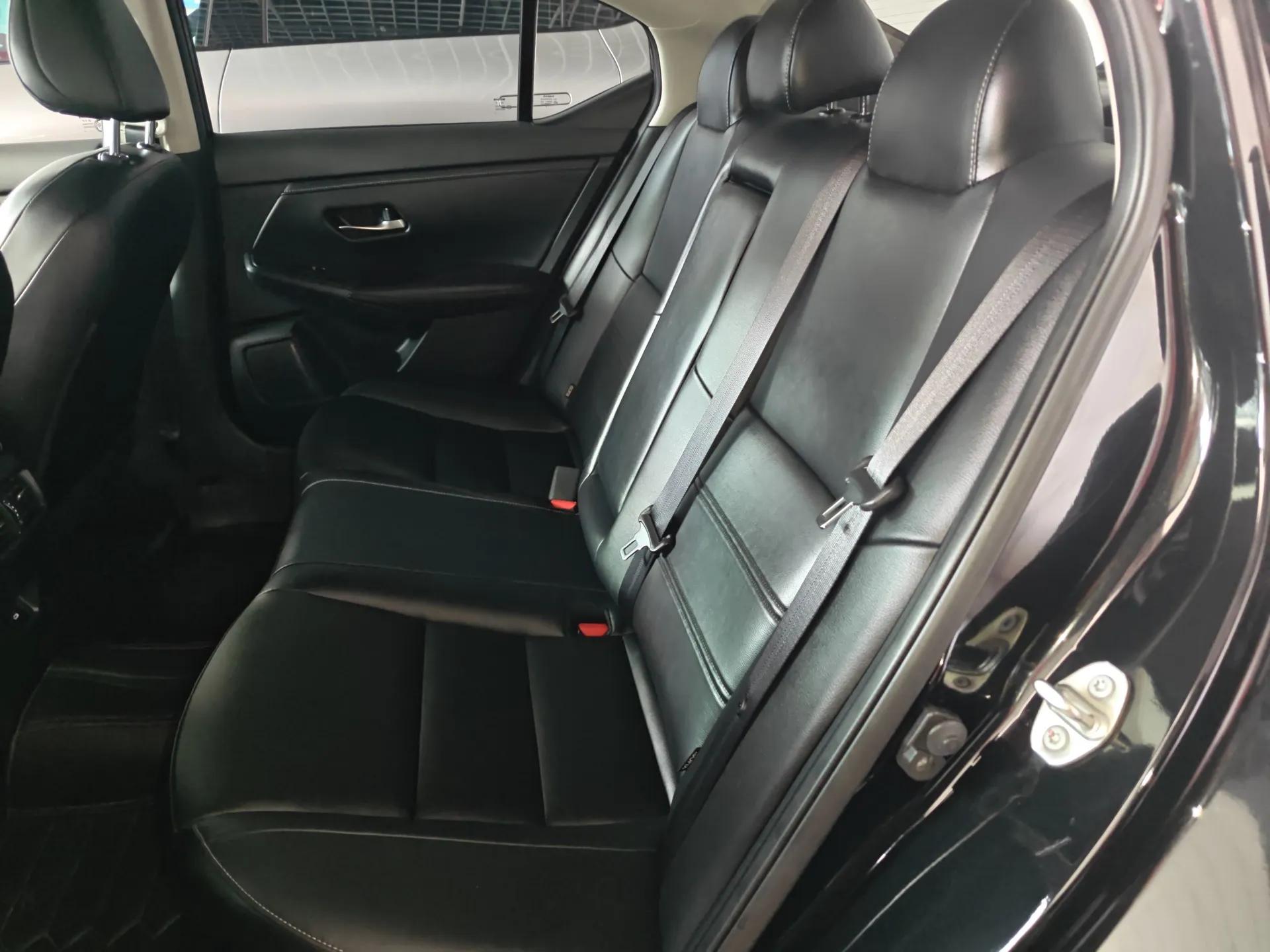 Nissan Sylphy 2023 1.6L CVT Enjoyment Edition — миниатюра 20