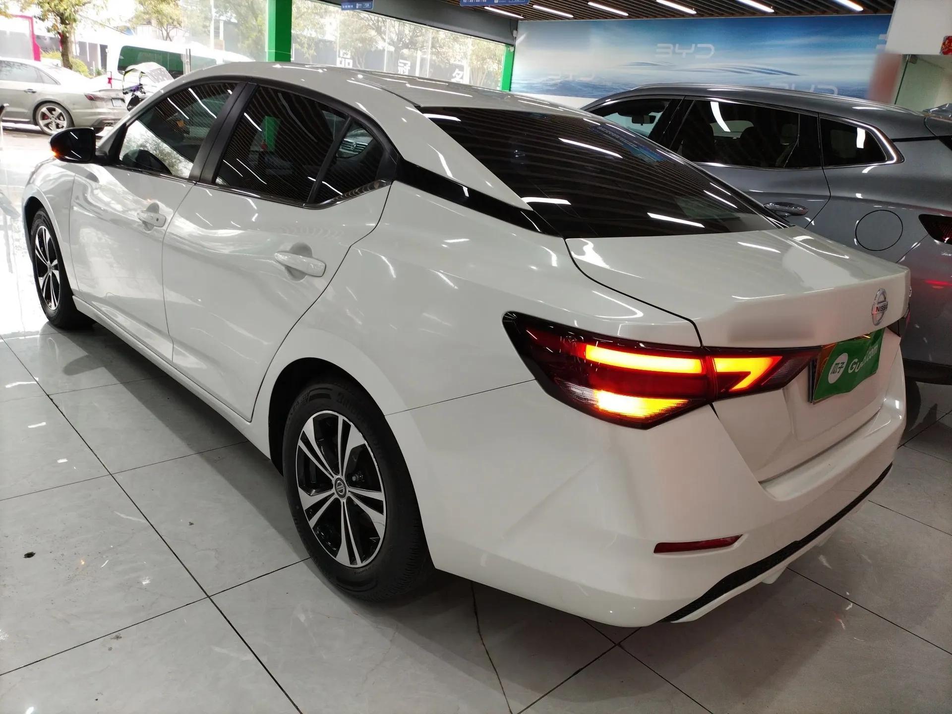 Nissan Sylphy 2022 1.6L XL CVT Enjoyment Edition — миниатюра 4