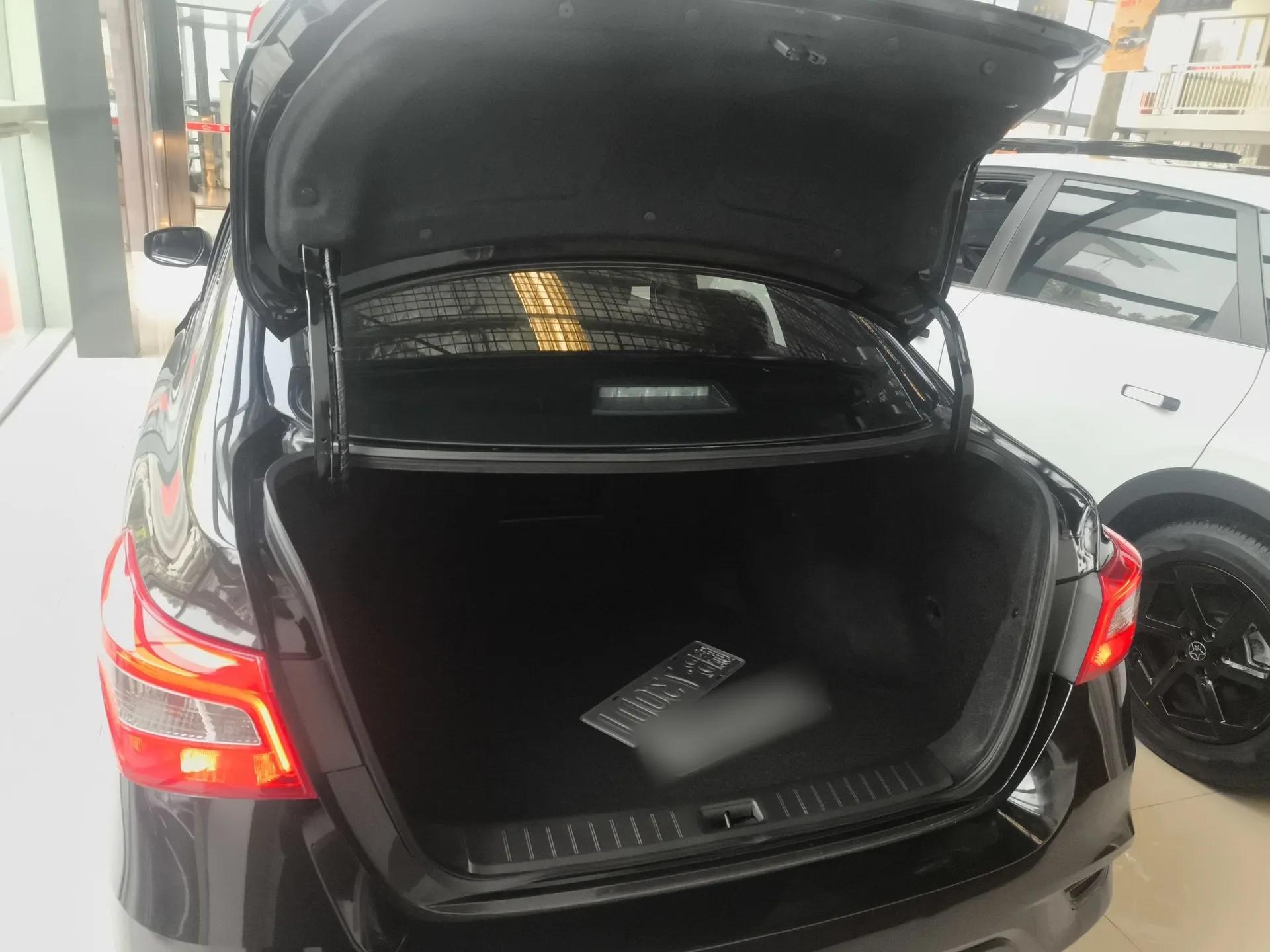 Nissan Sylphy 2024 Classic 1.6XL CVT Luxury Edition — миниатюра 22