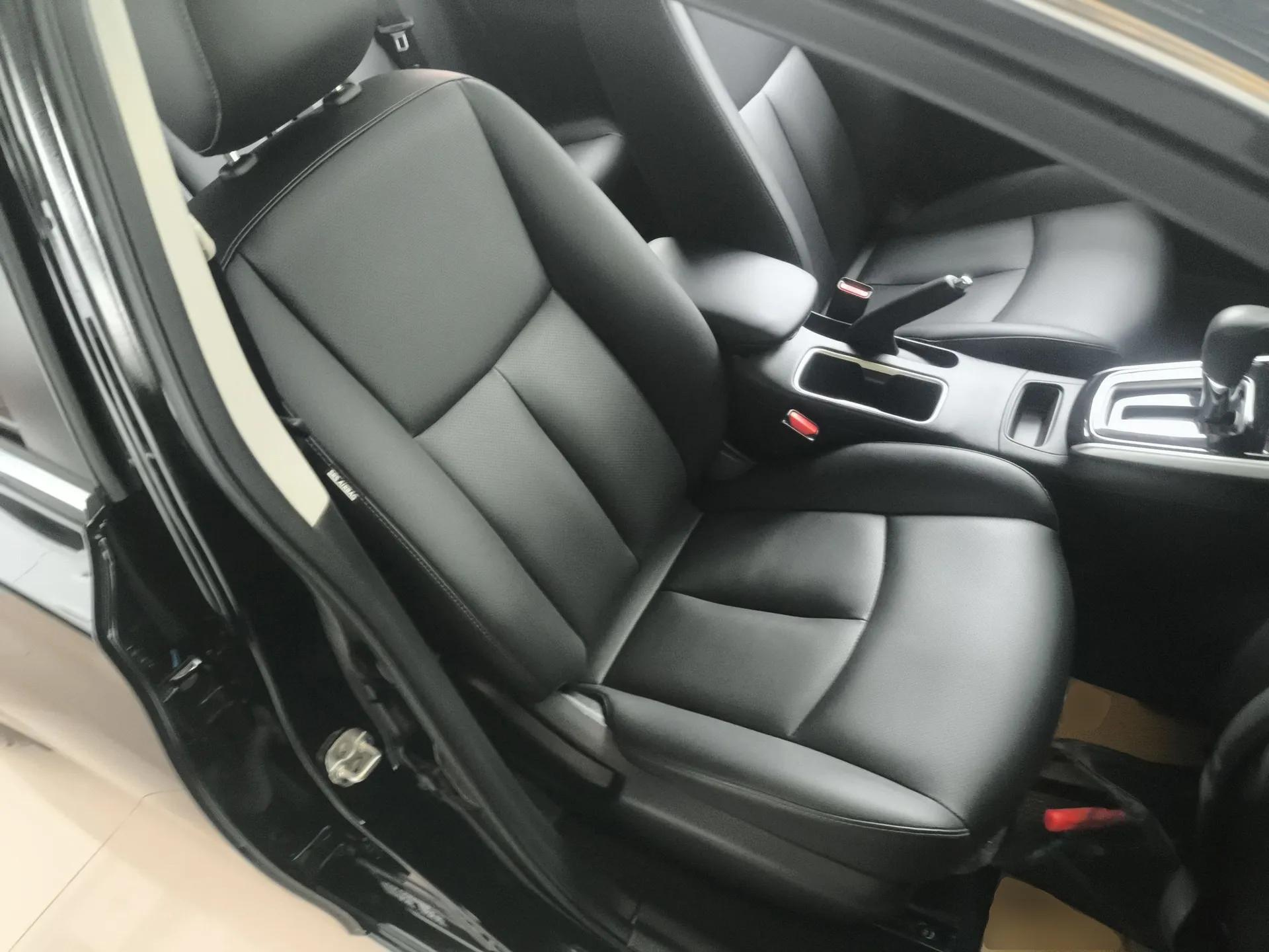 Nissan Sylphy 2024 Classic 1.6XL CVT Luxury Edition — миниатюра 23