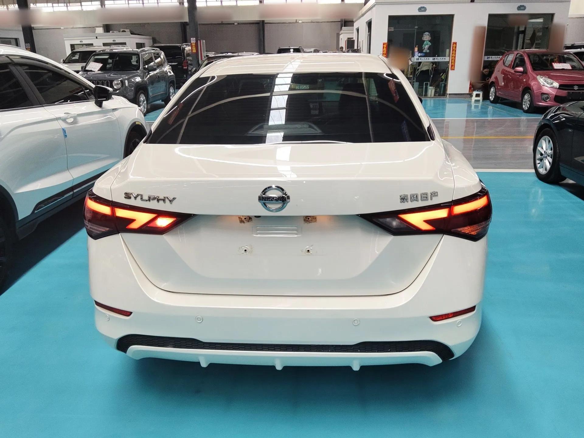 Nissan Sylphy 2022 1.6L XL CVT Enjoyment Edition — миниатюра 3