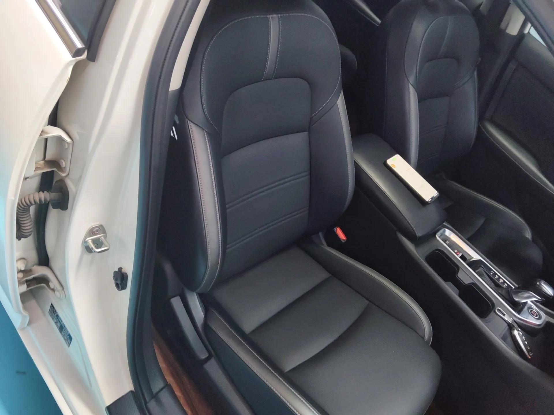 Nissan Sylphy 2022 1.6L XL CVT Enjoyment Edition — миниатюра 23