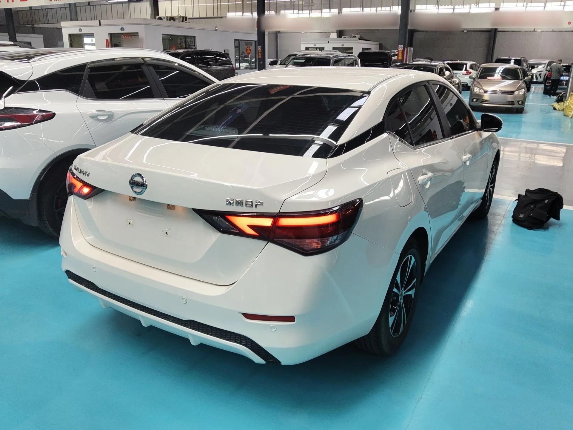 Nissan Sylphy 2022 1.6L XL CVT Enjoyment Edition — миниатюра 4
