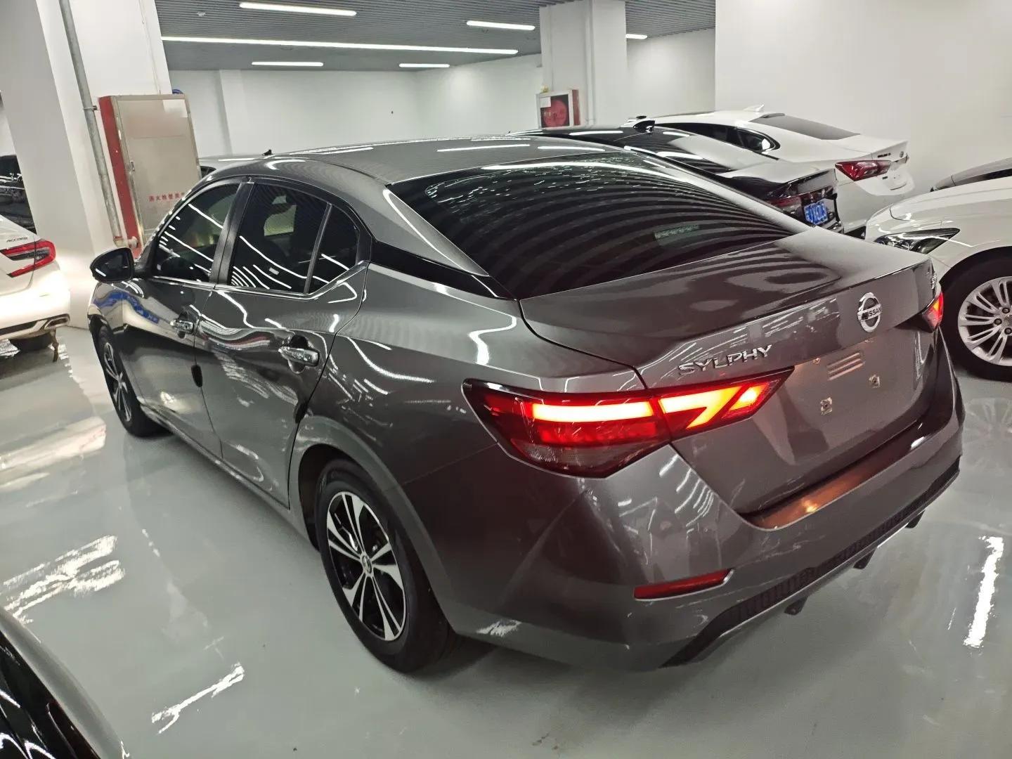 Nissan Sylphy 2022 1.6L XL CVT Enjoyment Edition — миниатюра 4