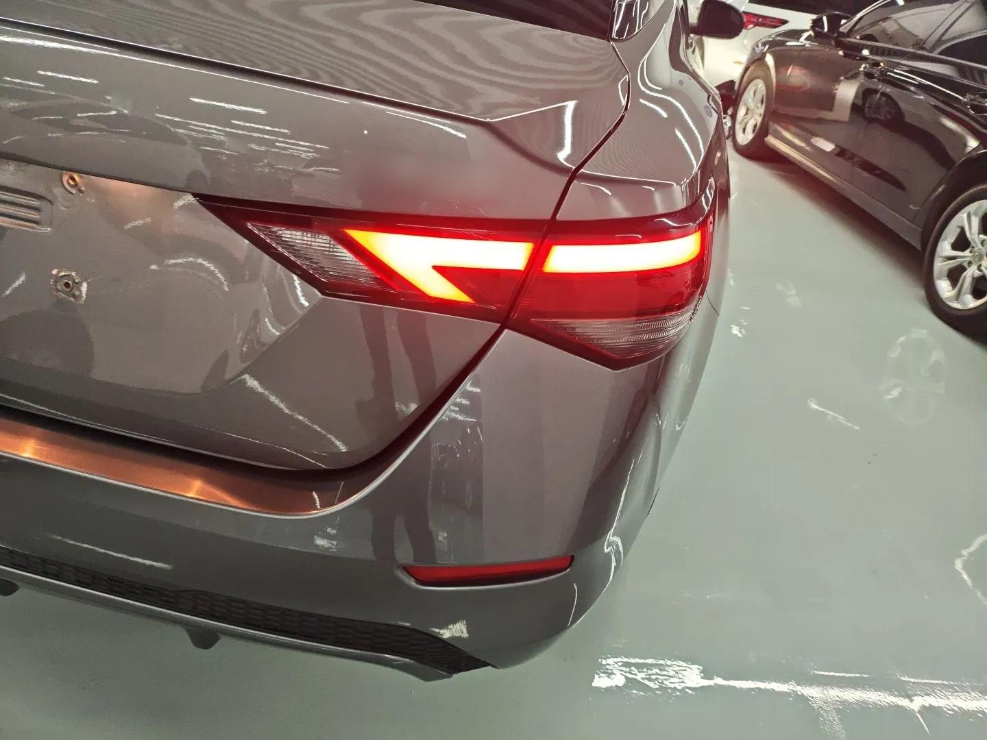 Nissan Sylphy 2022 1.6L XL CVT Enjoyment Edition — миниатюра 7