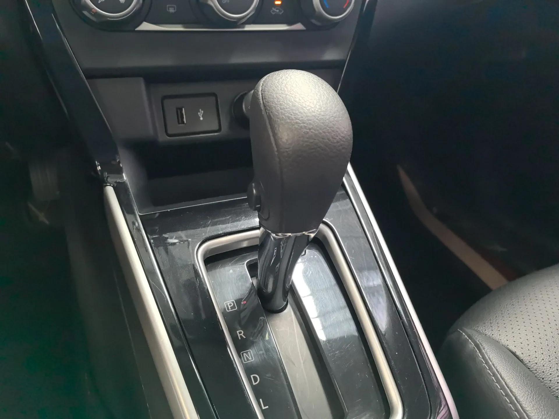 Nissan Sylphy 2022 Classic 1.6XL CVT Luxury Edition — миниатюра 17