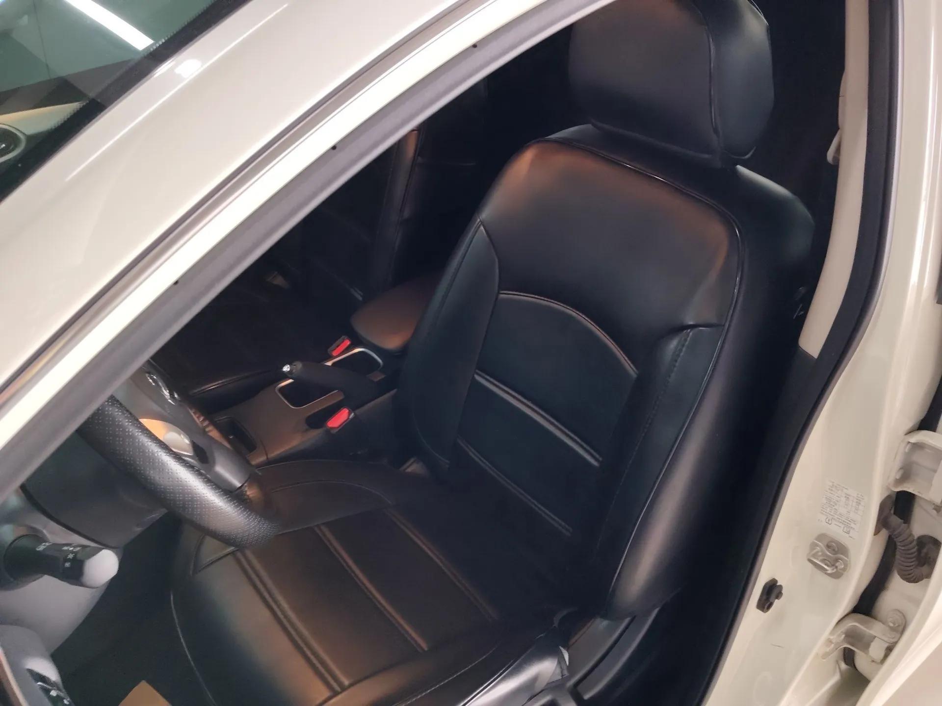 Nissan Sylphy 2022 Classic 1.6XE CVT Comfort Edition — миниатюра 17