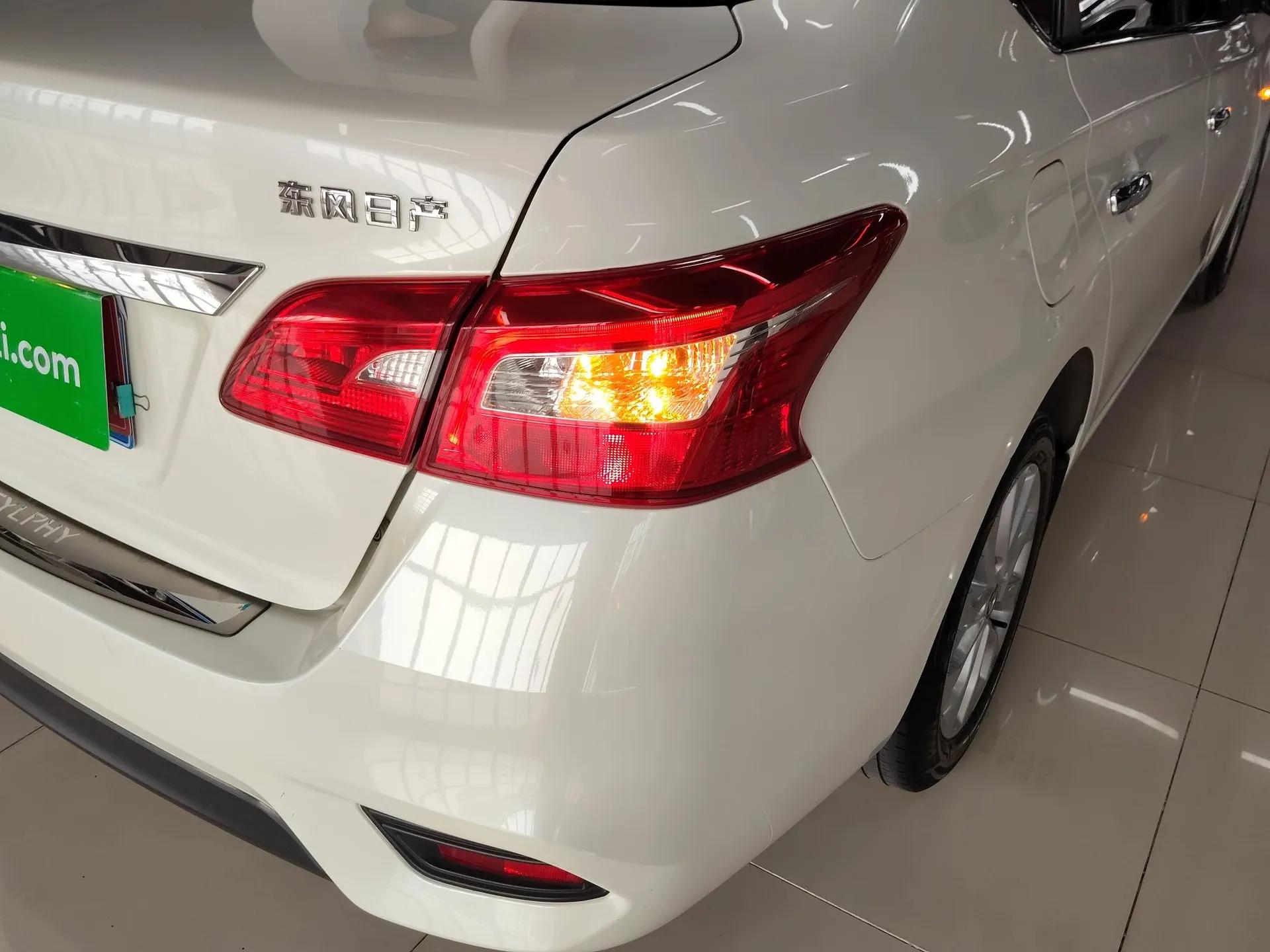 Nissan Sylphy 2022 Classic 1.6XE CVT Comfort Edition — миниатюра 8