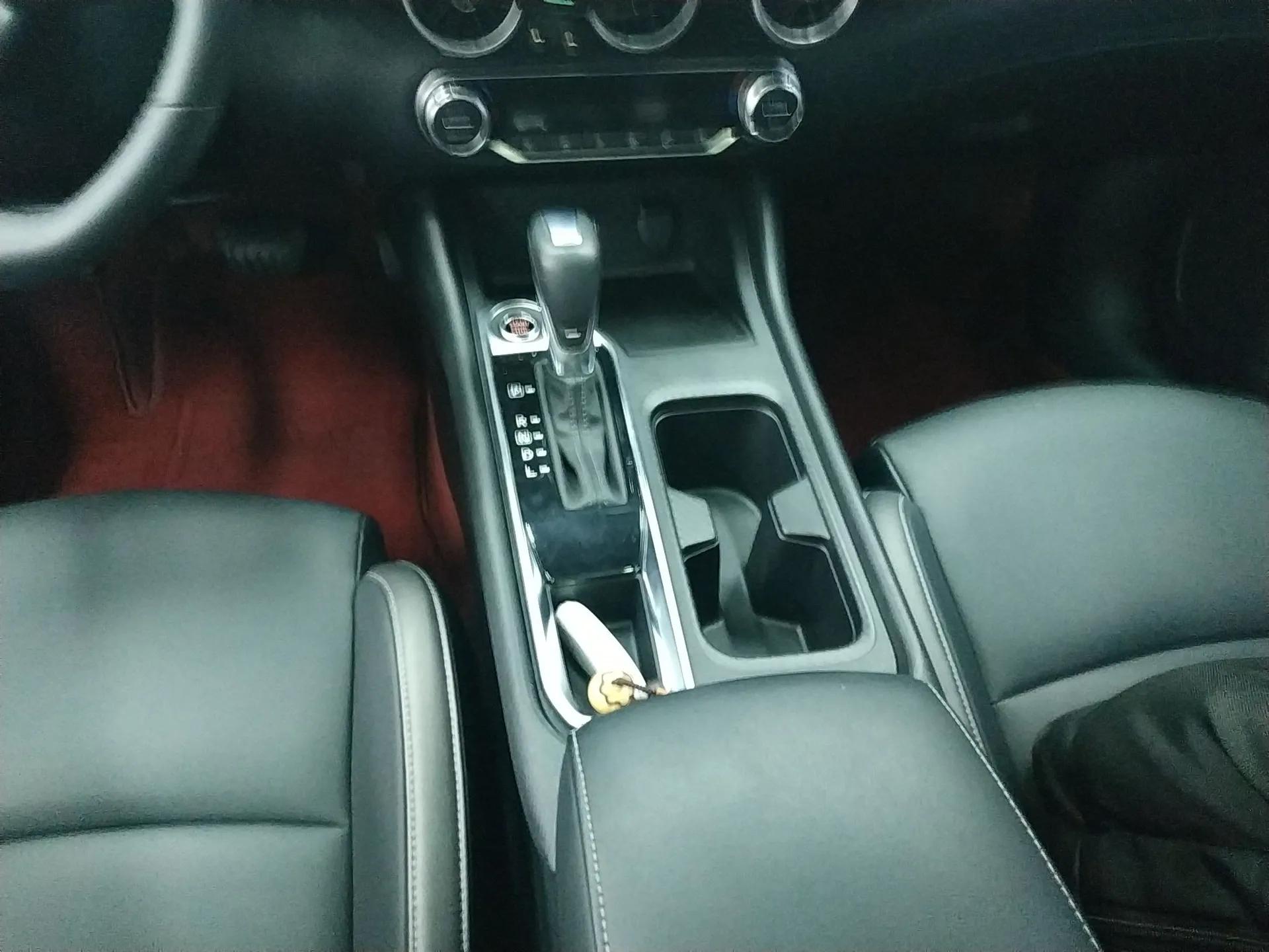 Nissan Sylphy 2021 1.6L XL CVT Smart Enjoyment Edition — миниатюра 17