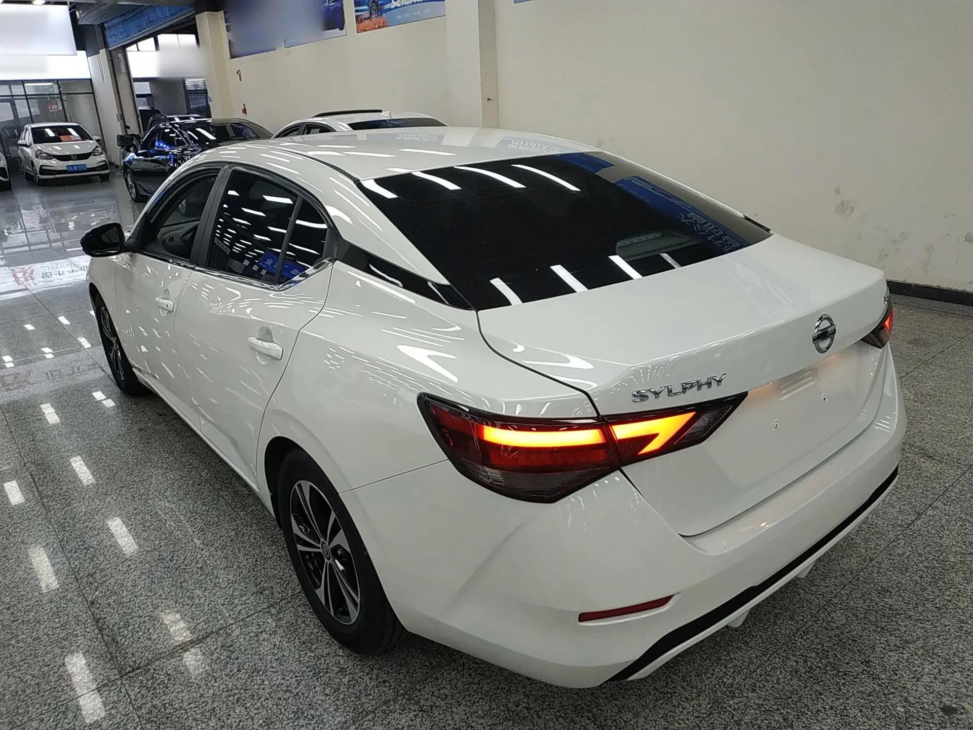 Nissan Sylphy 2021 1.6L XL CVT Smart Enjoyment Edition — миниатюра 4