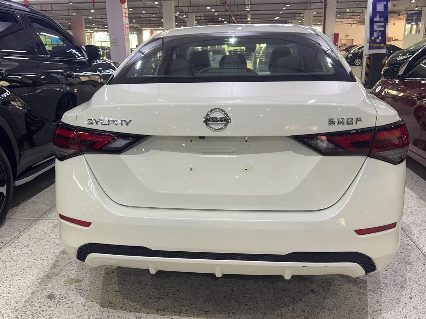 Nissan Sylphy 2021 1.6L XL CVT Enjoyment Edition — миниатюра 4