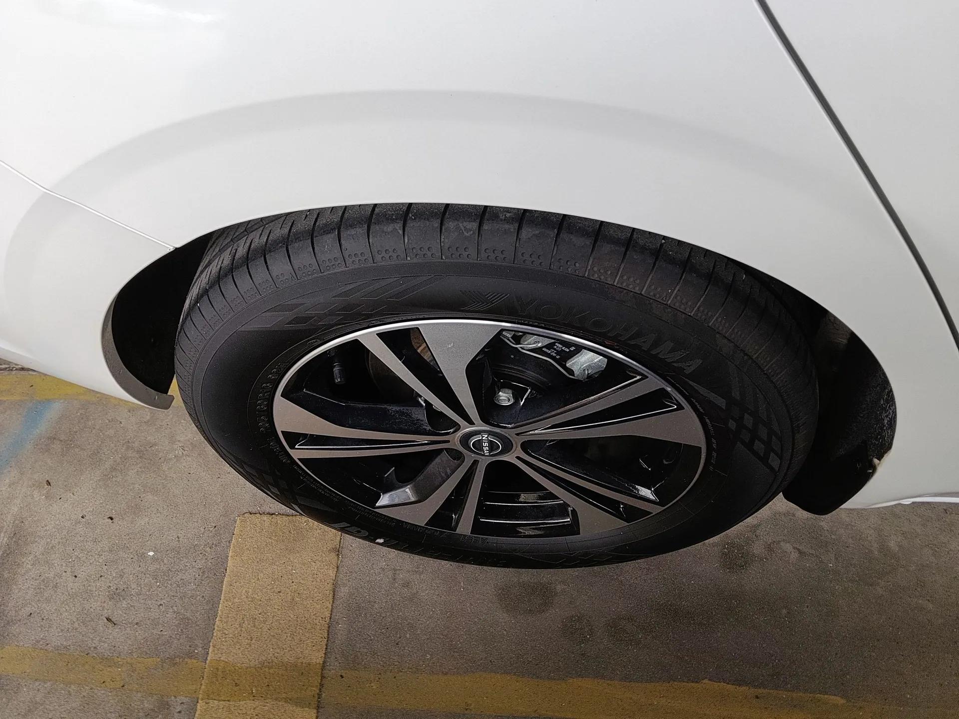 Nissan Sylphy 2023 1.6L CVT Enjoyment Edition — миниатюра 10