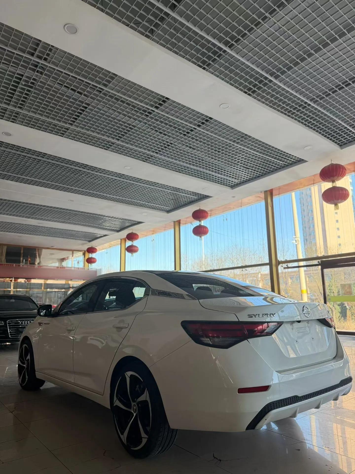 Nissan Sylphy 2022 1.6L XL CVT Enjoyment Edition — миниатюра 6