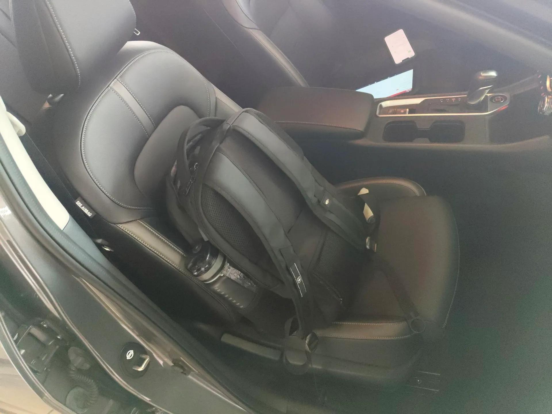 Nissan Sylphy 2023 1.6L CVT Enjoyment Edition — миниатюра 28