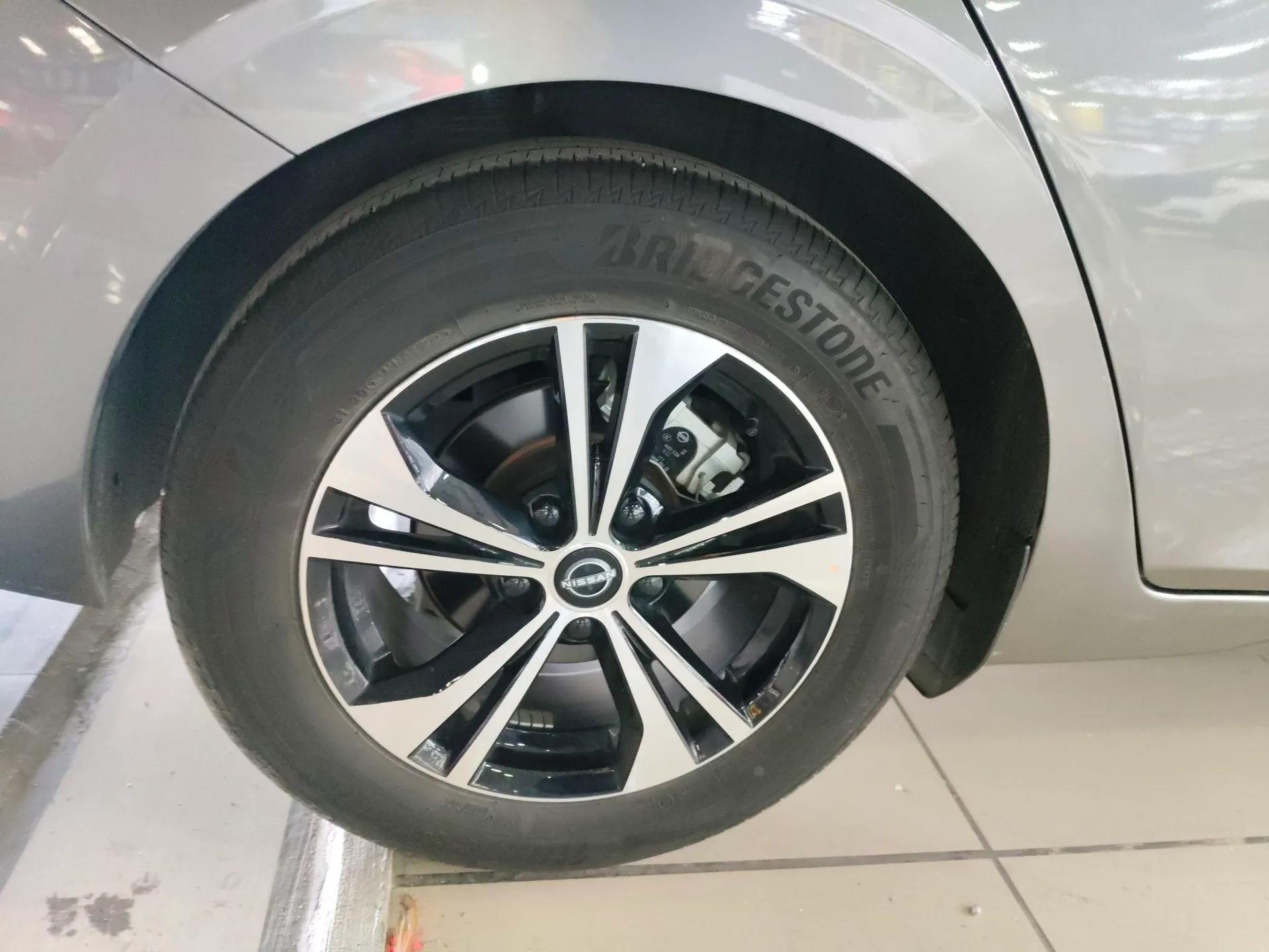 Nissan Sylphy 2023 1.6L CVT Enjoyment Edition — миниатюра 10