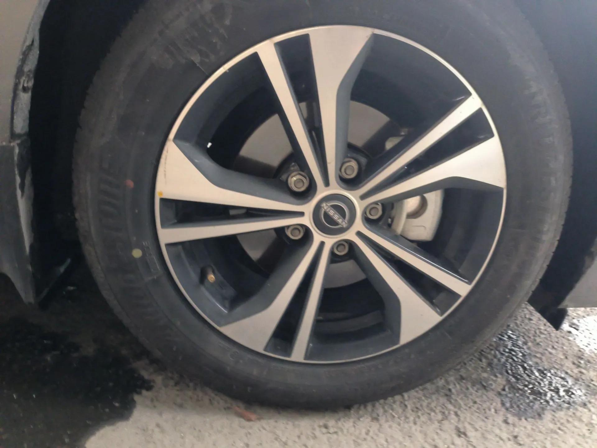 Nissan Sylphy 2023 Revised 1.6L CVT Enjoyment Edition — миниатюра 8