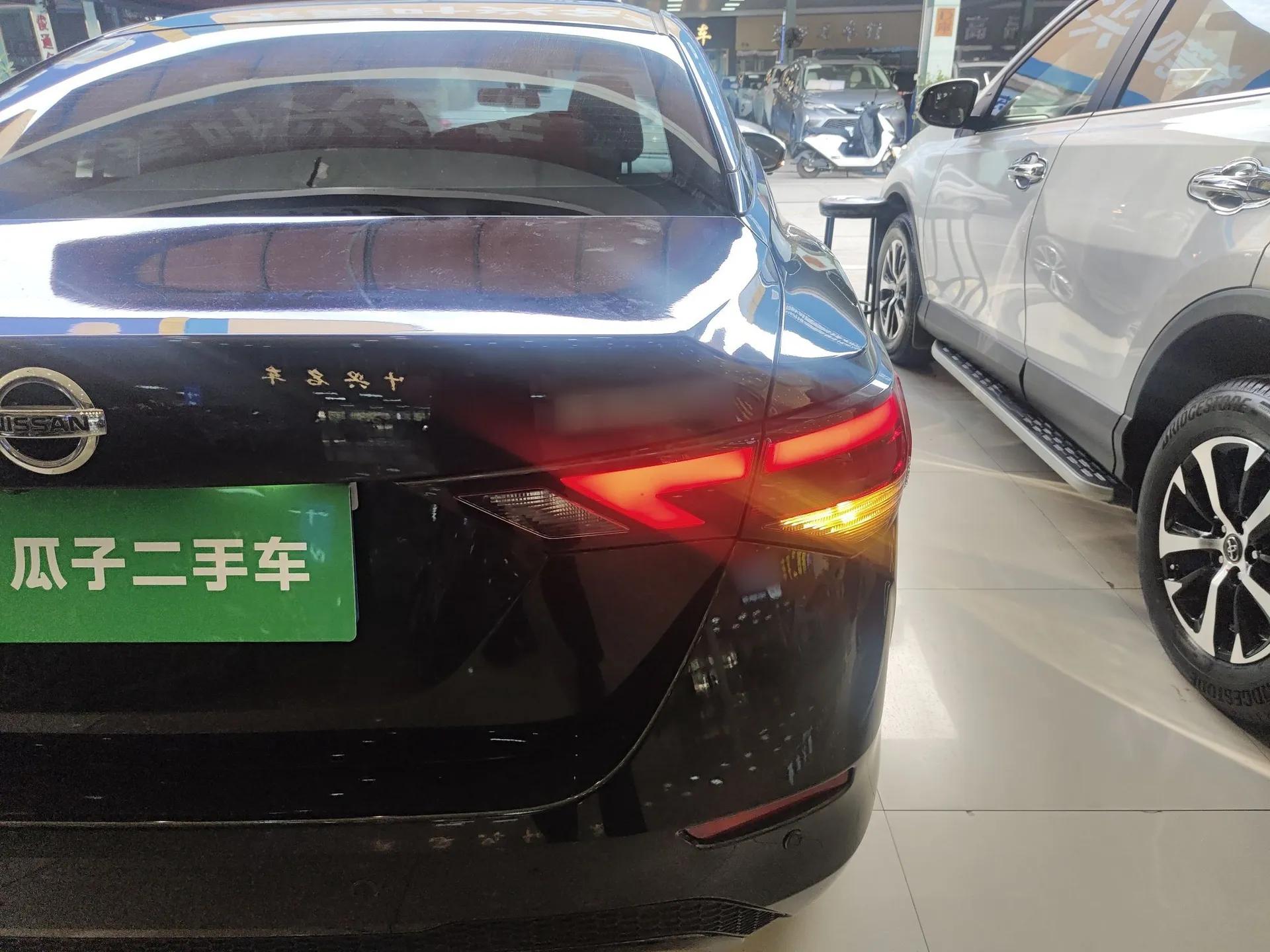 Nissan Sylphy 2022 1.6L XL CVT Enjoyment Edition — миниатюра 8