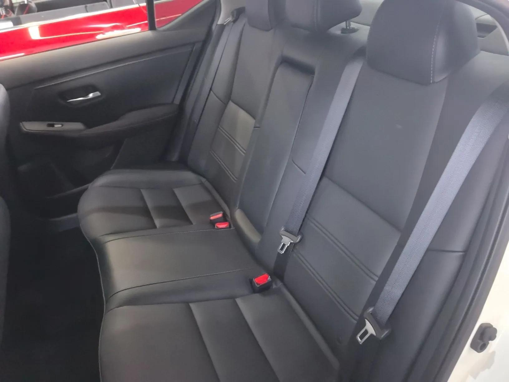Nissan Sylphy 2022 1.6L XL CVT Enjoyment Edition — миниатюра 19