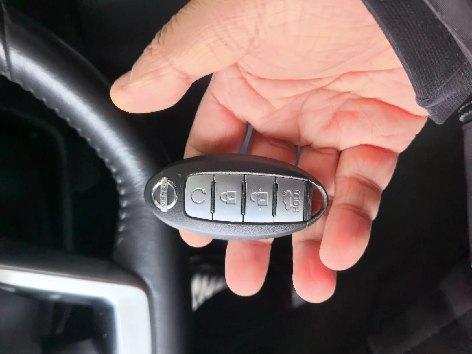 Nissan Sylphy 2022 1.6L XL CVT Enjoyment Edition — миниатюра 22