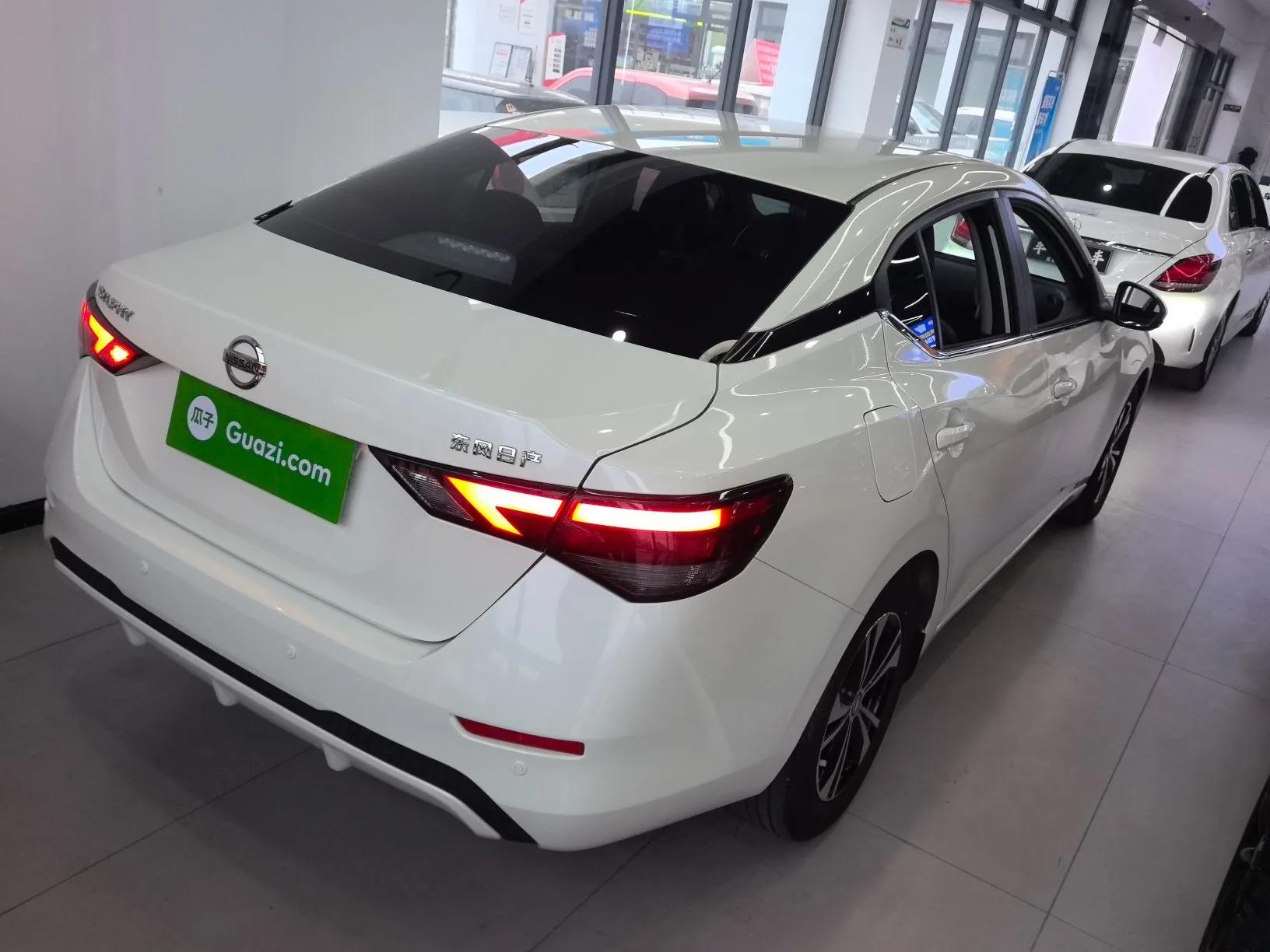 Nissan Sylphy 2022 1.6L XL CVT Enjoyment Edition — миниатюра 4