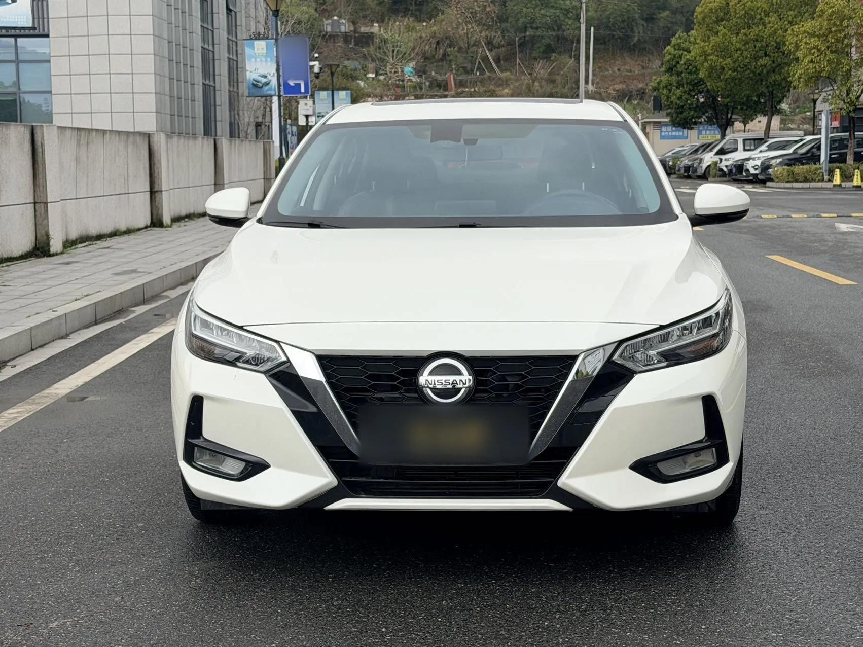 Nissan Sylphy 2022 1.6L XL CVT Enjoyment Edition — миниатюра 3